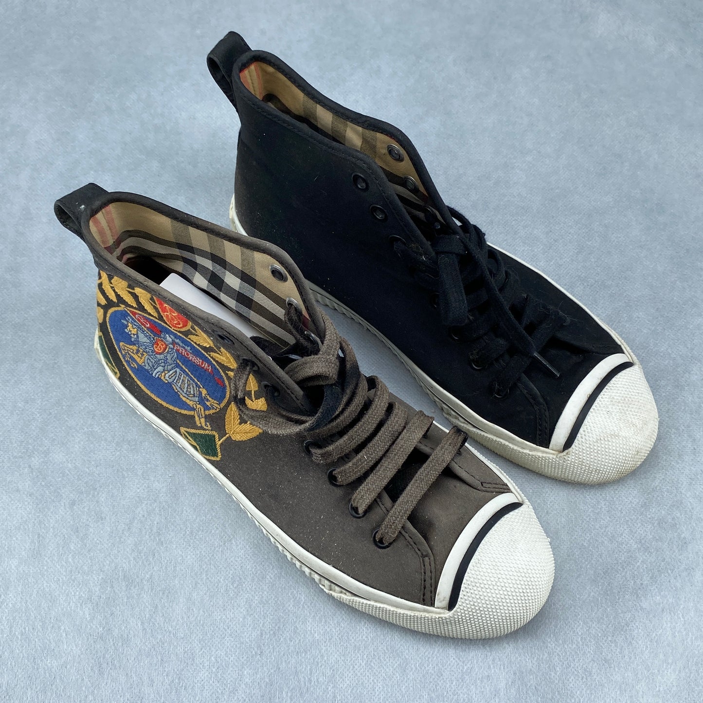 Burberry Unisex  Black Grey Crest Embroidery High Top Sneakers Size 38