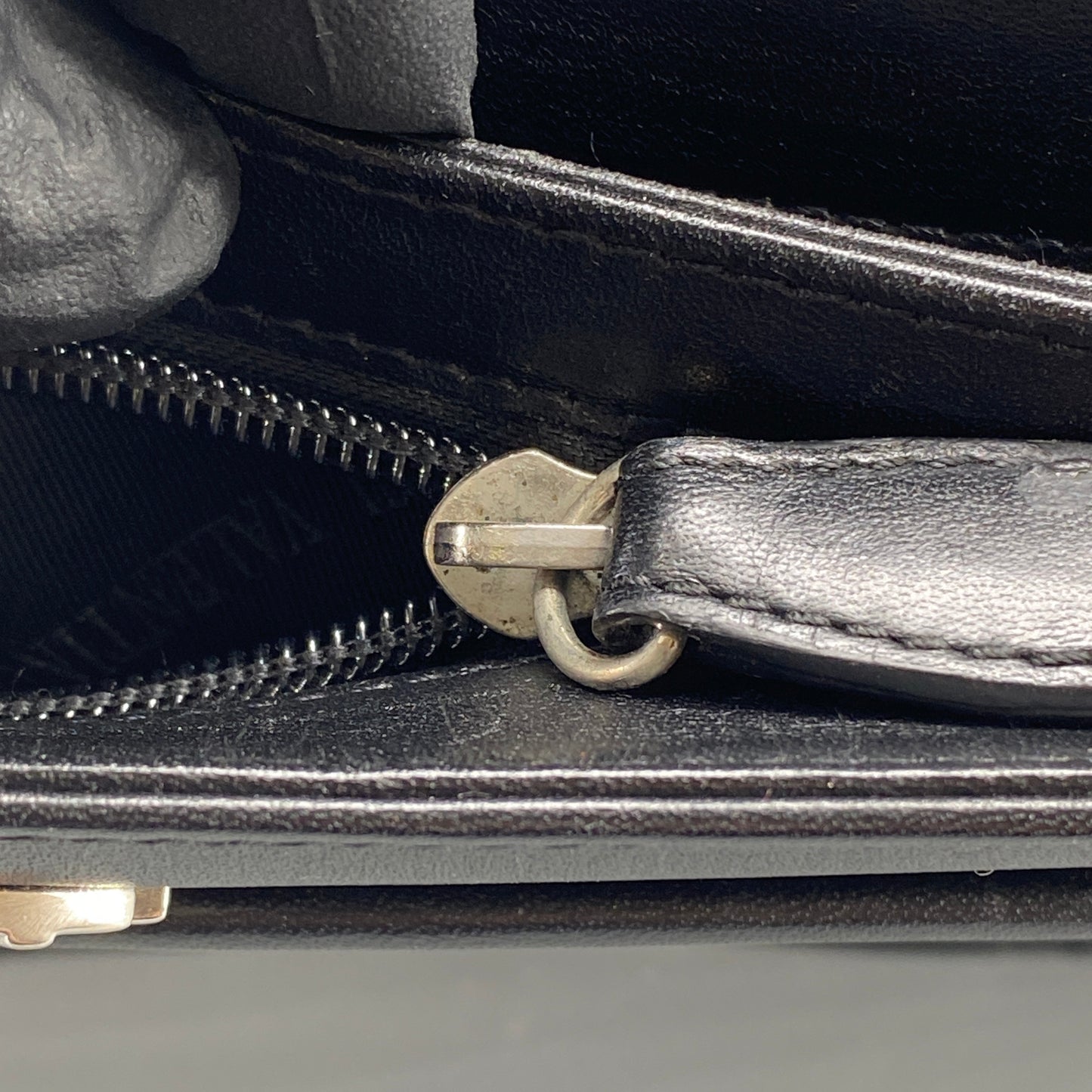 Giovanni Valentino Black Smooth Leather Logo Shoulder Bag