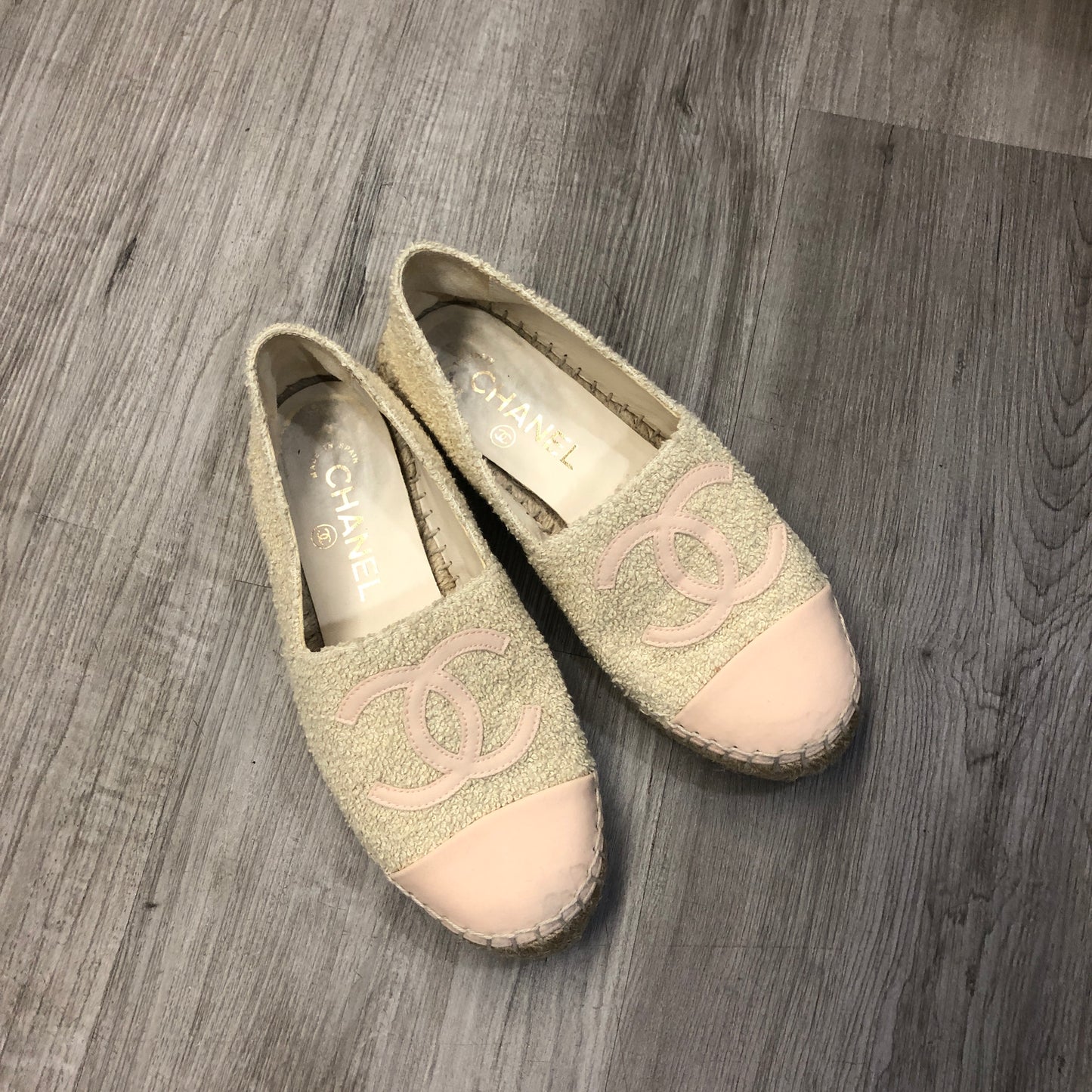 Chanel Women's Espadrilles Size 35C Cream/Pink