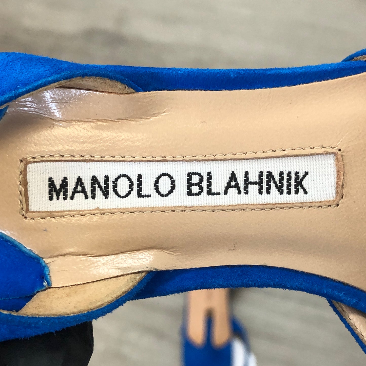 Manolo Blahnik Women's Suede Back Strap Pointed Toe Stiletto Pumps Shoes 35.5 Bright Blue