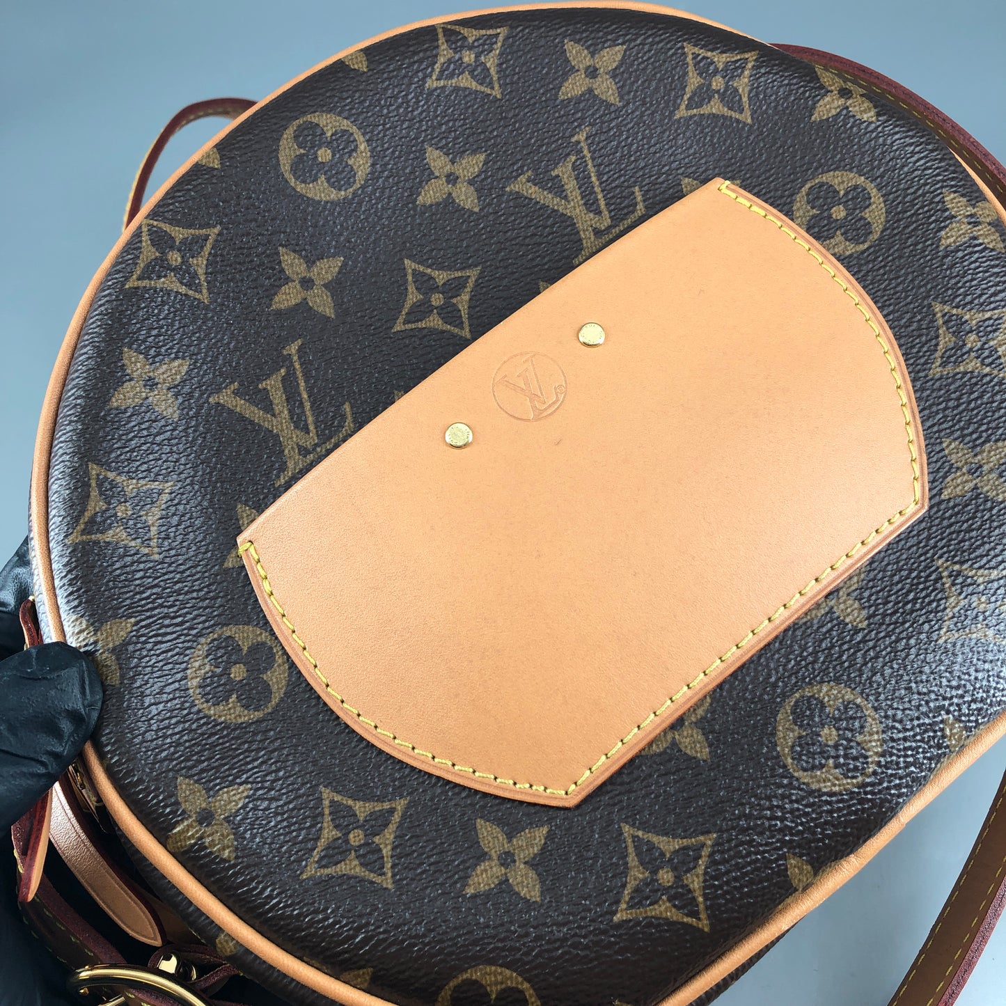Louis Vuitton Monogram Canvas Boite Chapeau Souple Medium Round Crossbody Bag Brown