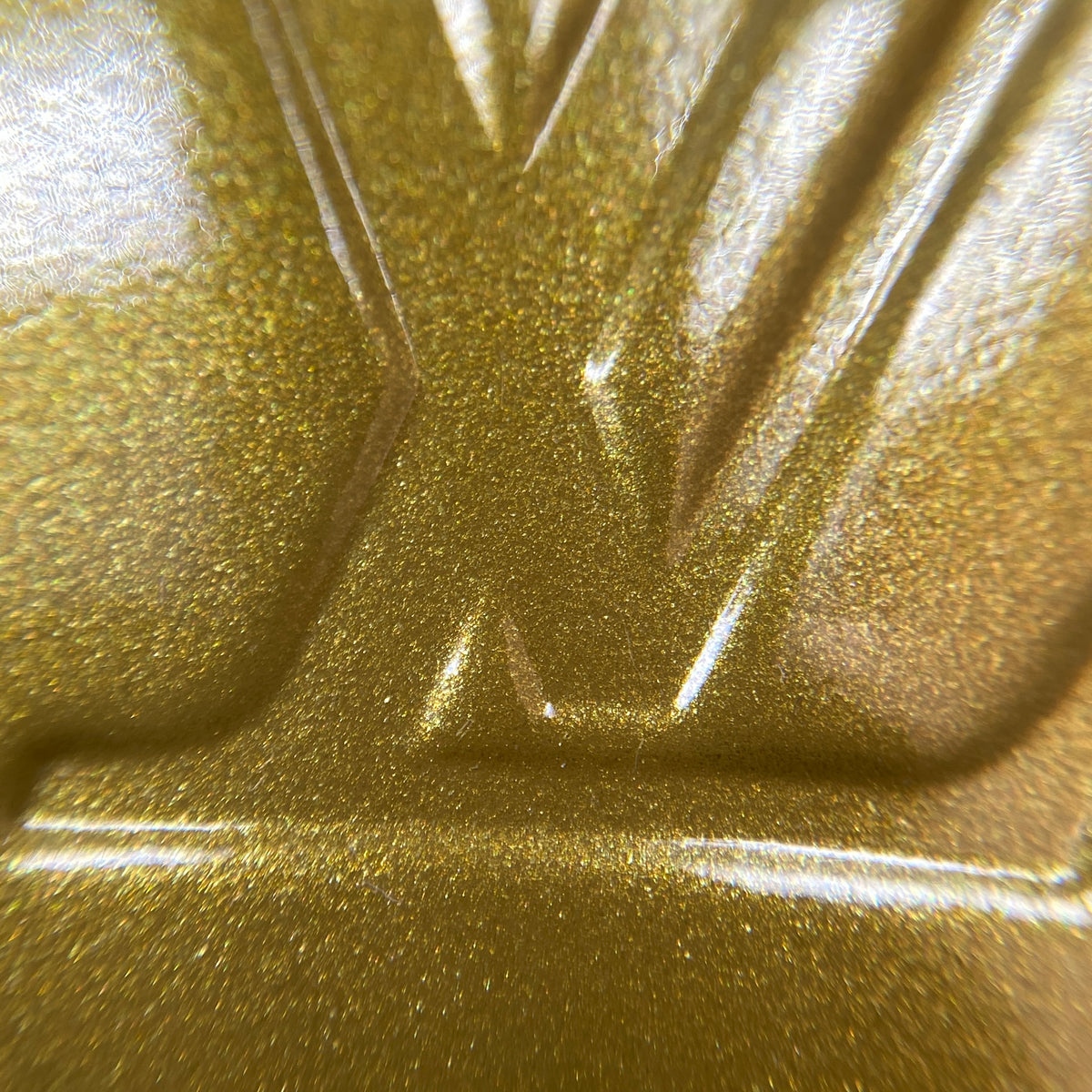 Louis Vuitton Monogram Vernis Deesse Gold Handbag
