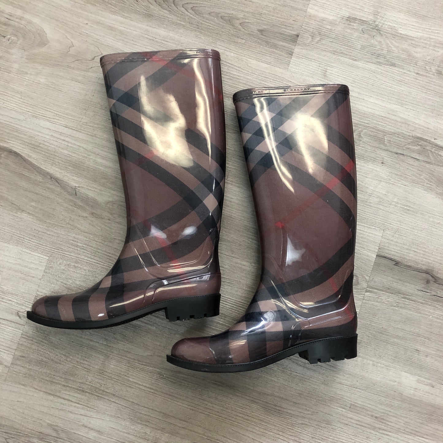 Burberry Women's Vintage Check Gloss Rubber Tall Rain Boots 36 Black Brown Red