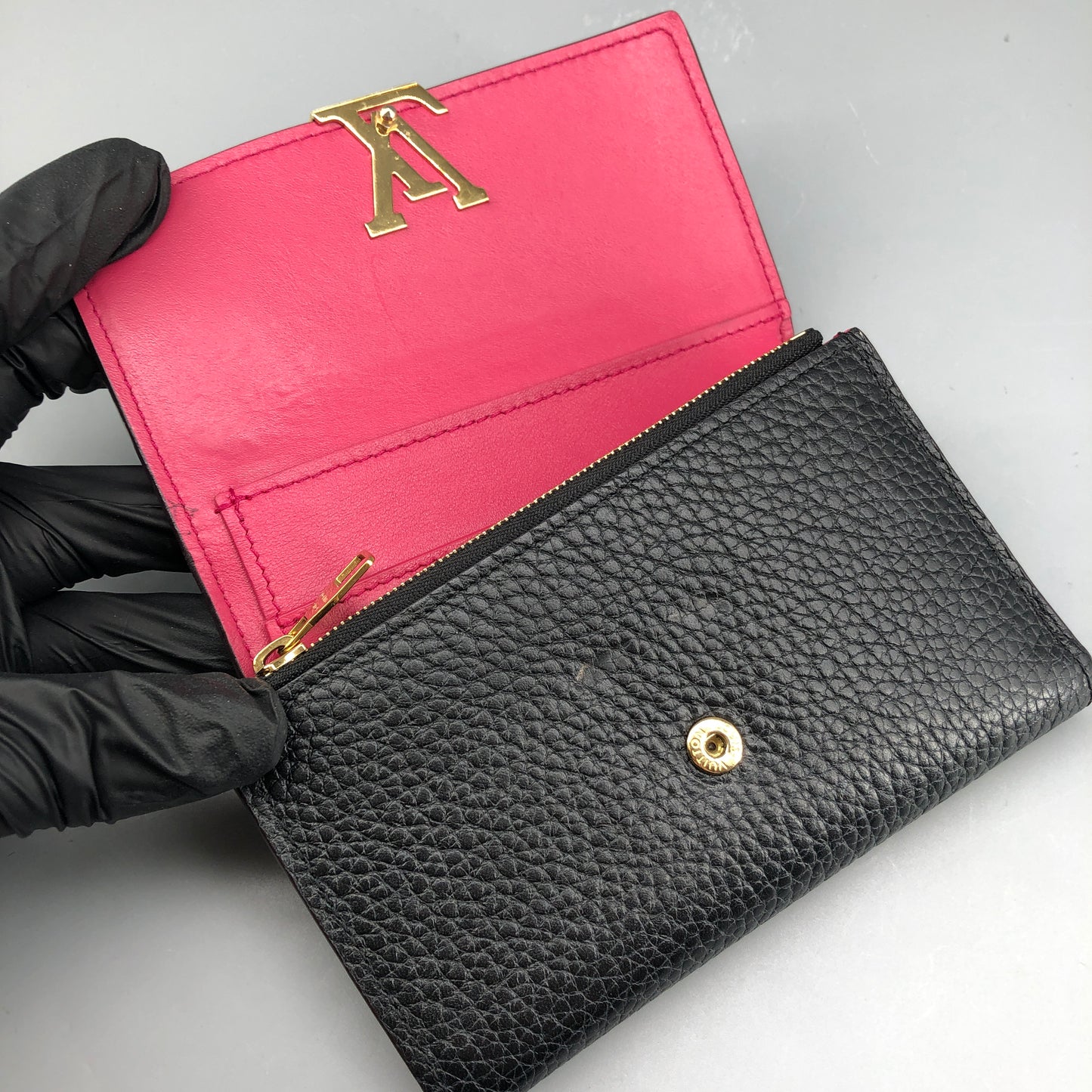 Louis Vuitton Black Taurillon Leather LV Twist Compact Wallet