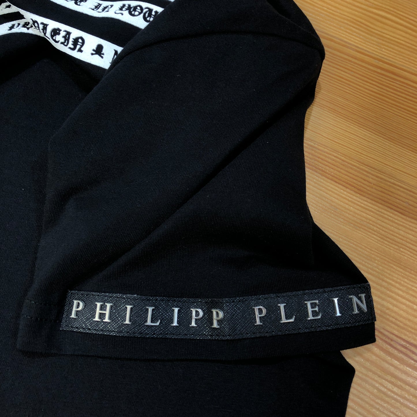 Philipp Plein Skull Embellished T-Shirt Size M