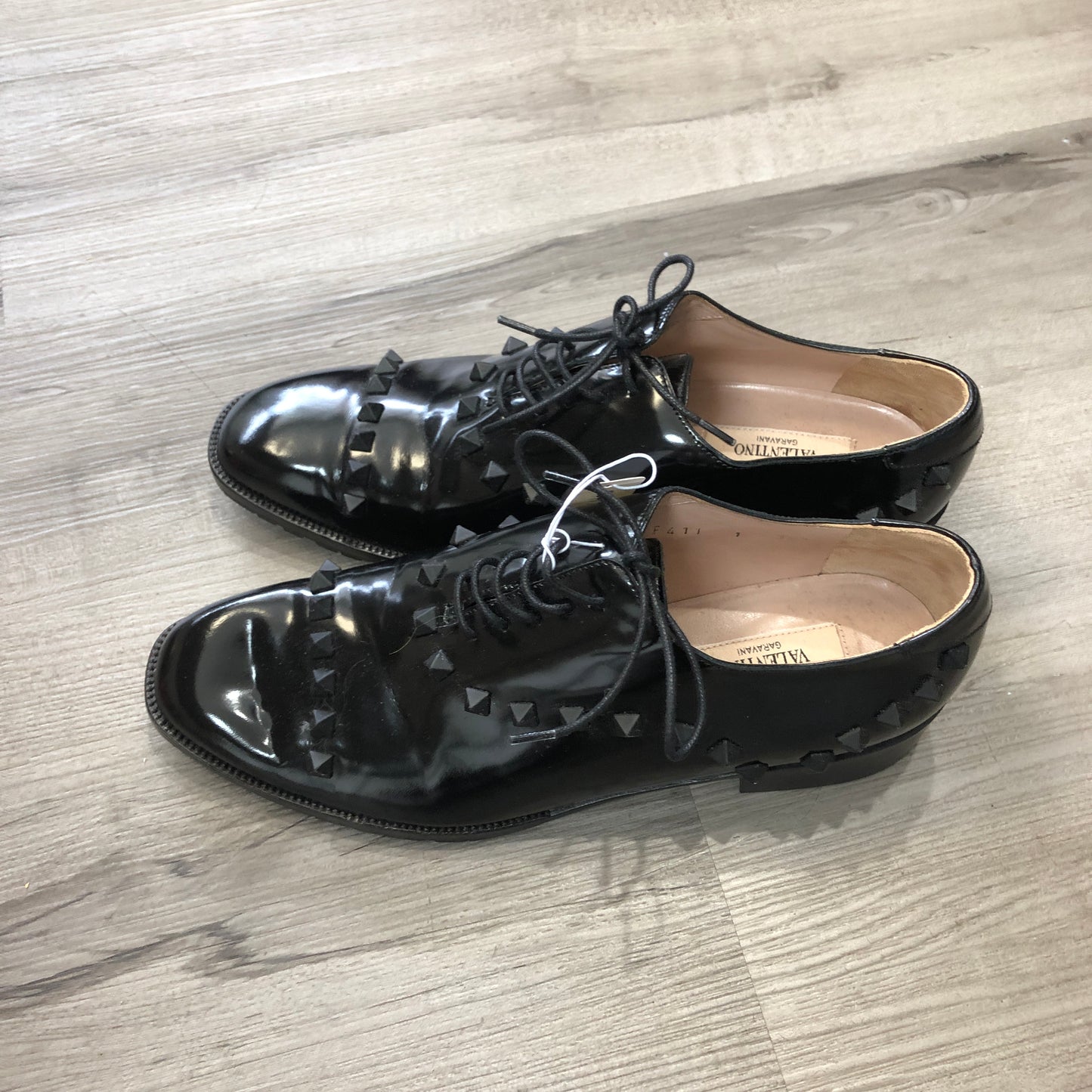 Valentino Women's Black Patent Leather Rockstud Derby Shoes shoes 36.5