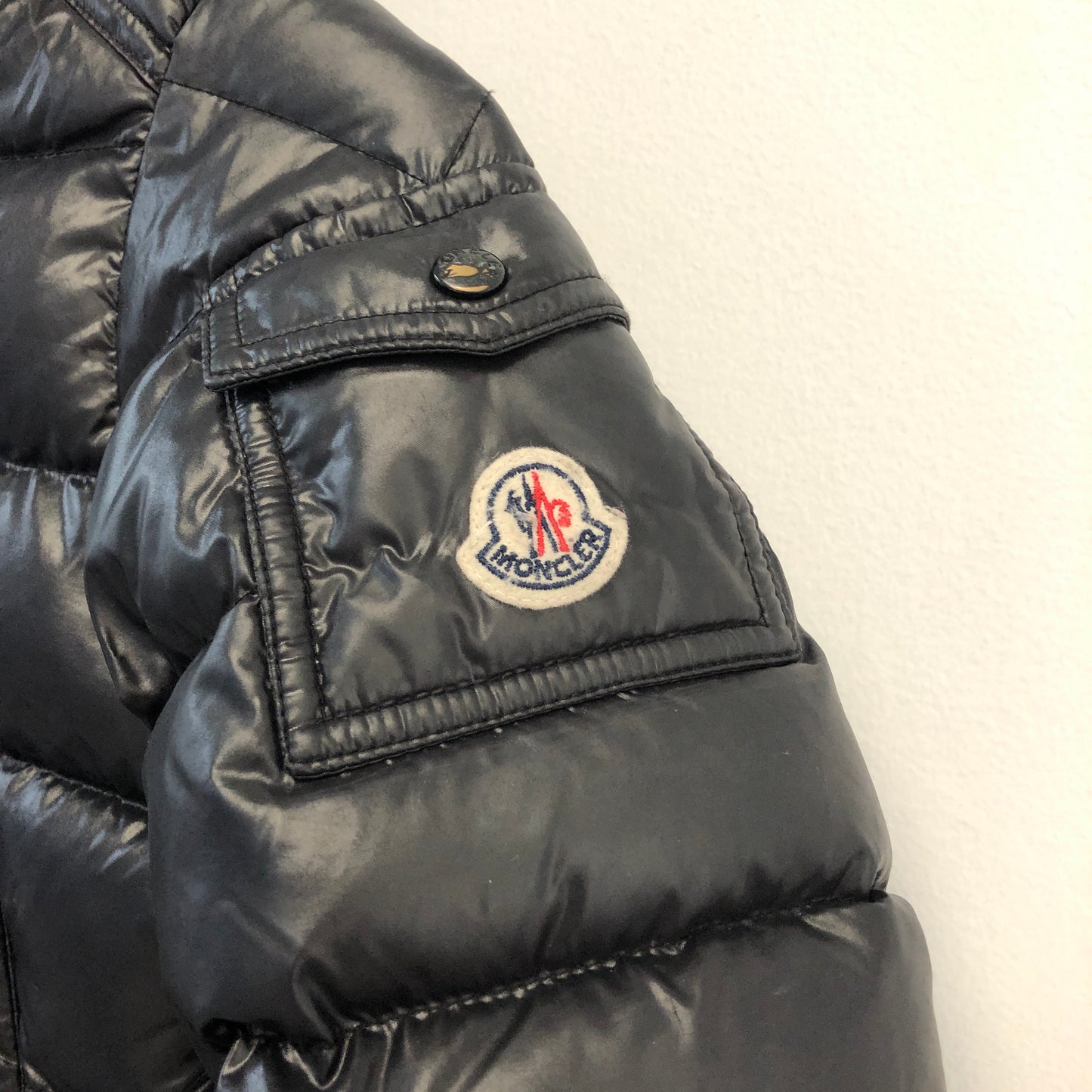 Moncler Kids Detachable Hood Down Jacket 4Y / 104cm Black