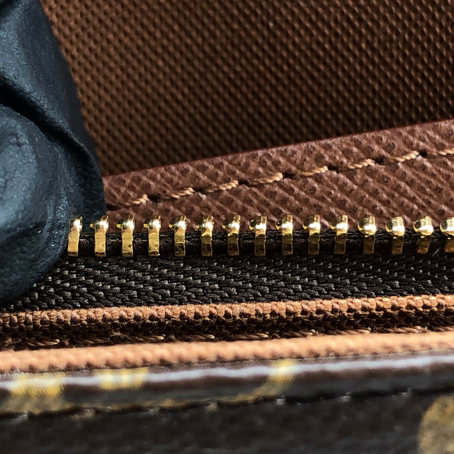 Louis Vuitton Wallet On Chain Ivy Monogram Pochette Shoulder Bag