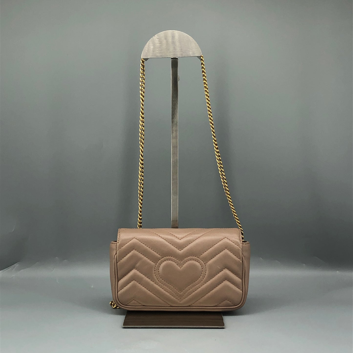 Gucci GG Marmont Mini Quilted Chain Shoulder Bag Dusty Pink