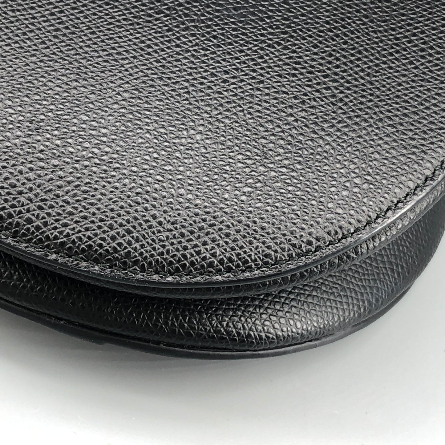Christian Dior Saddle Medium Grained Calfskin Shoulder Bag  Black + Extra Strap