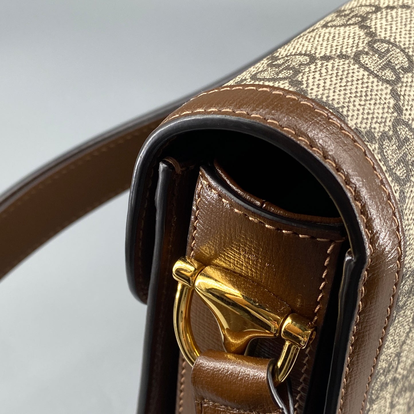 Gucci Beige & Caramel GG Supreme Horsebit 1955 Shoulder Crossbody Bag