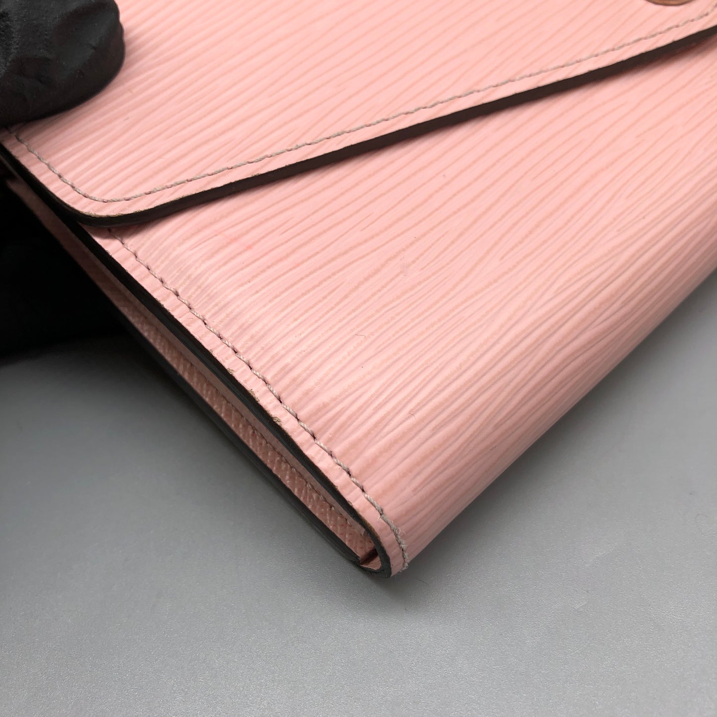 Louis Vuitton Epi Sarah Long Wallet Blush Pink