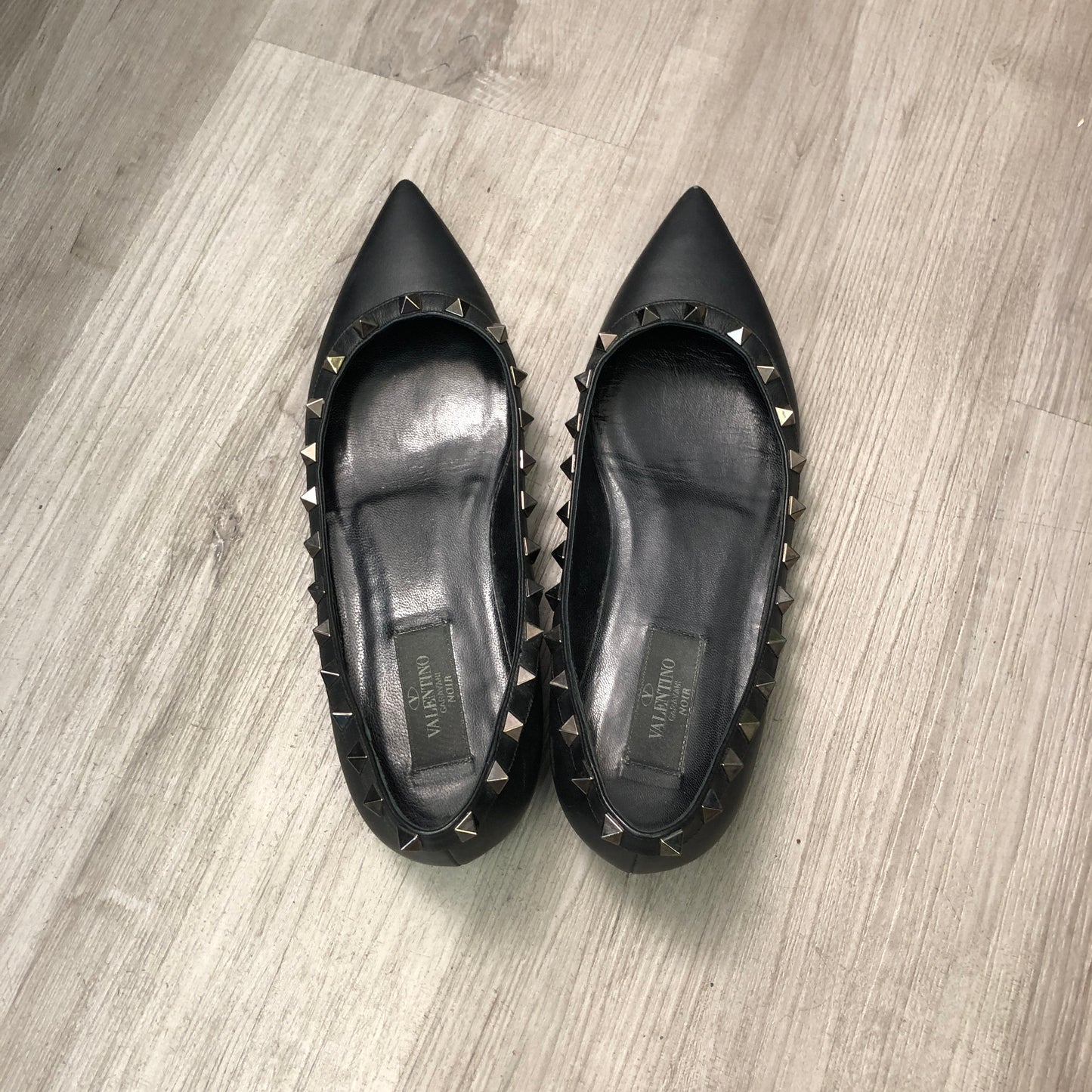 Valentino Rockstud Black Leather Pointed Toe Flat Shoes Size 37.5