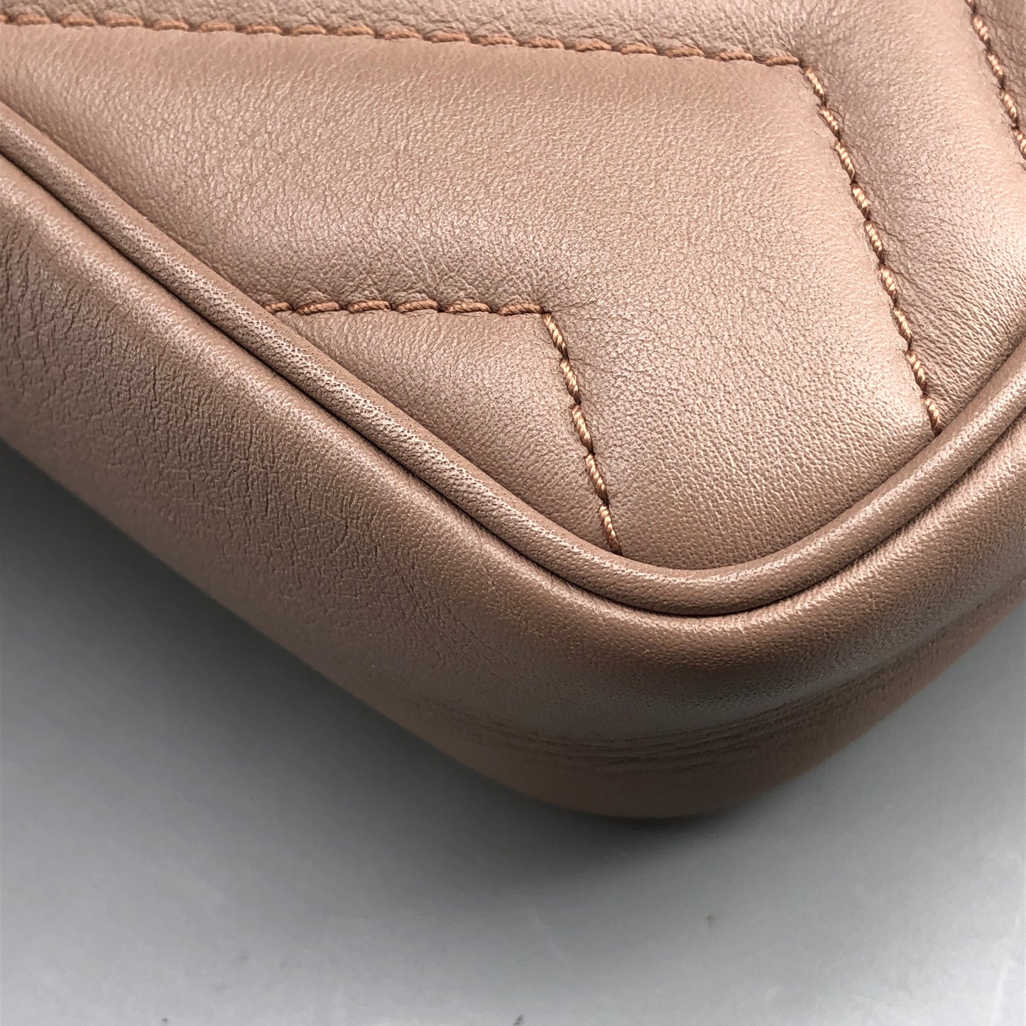 Gucci GG Marmont Mini Quilted Chain Shoulder Bag Dusty Pink
