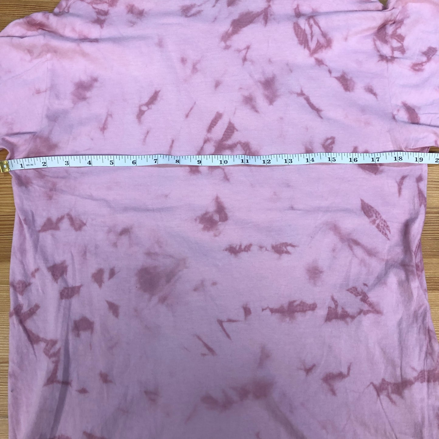 Gucci Pink Tie-Dye Koi Fish Logo T-Shirt Size XS