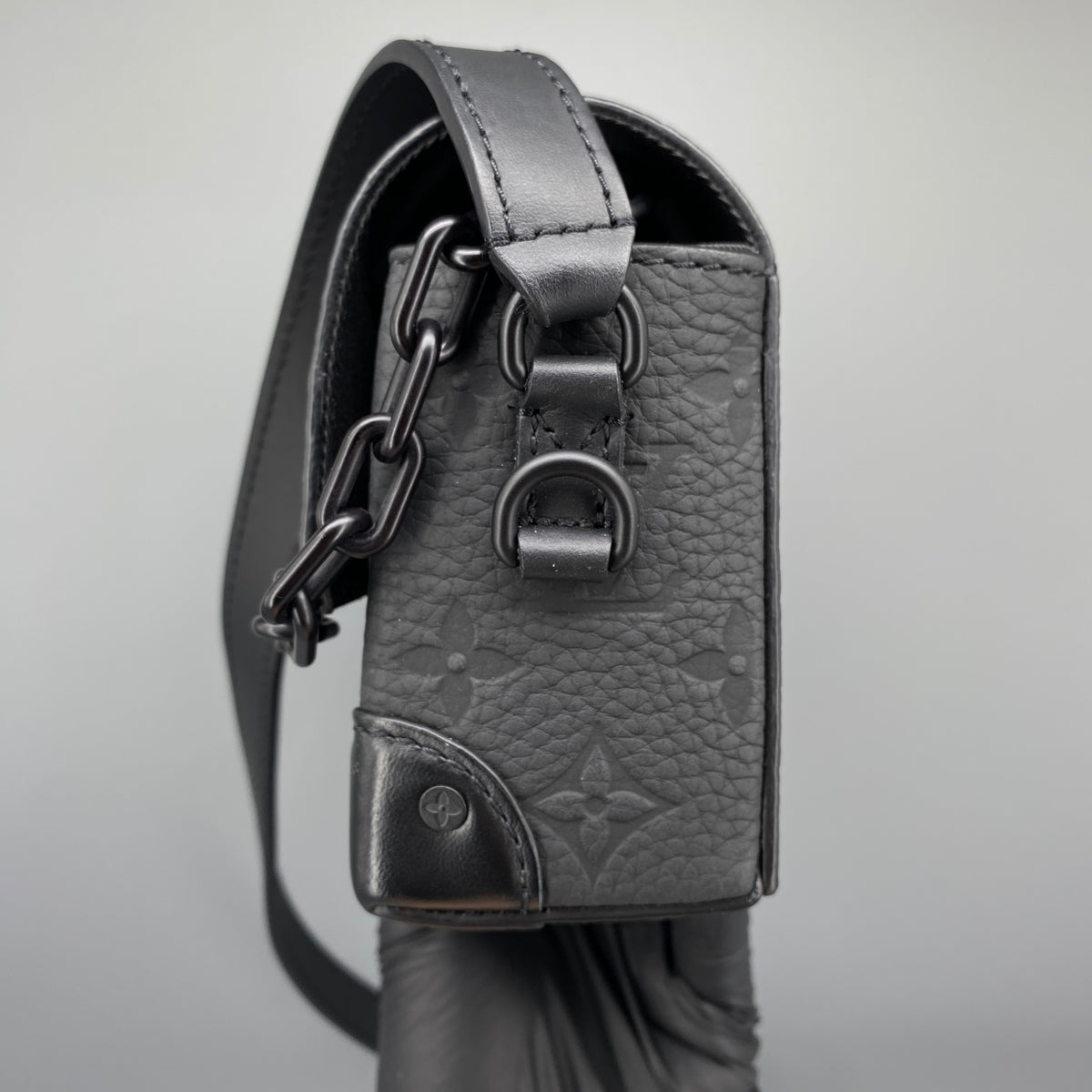 Louis Vuitton Taurillon Monogram Steamer Wearable Bag Black