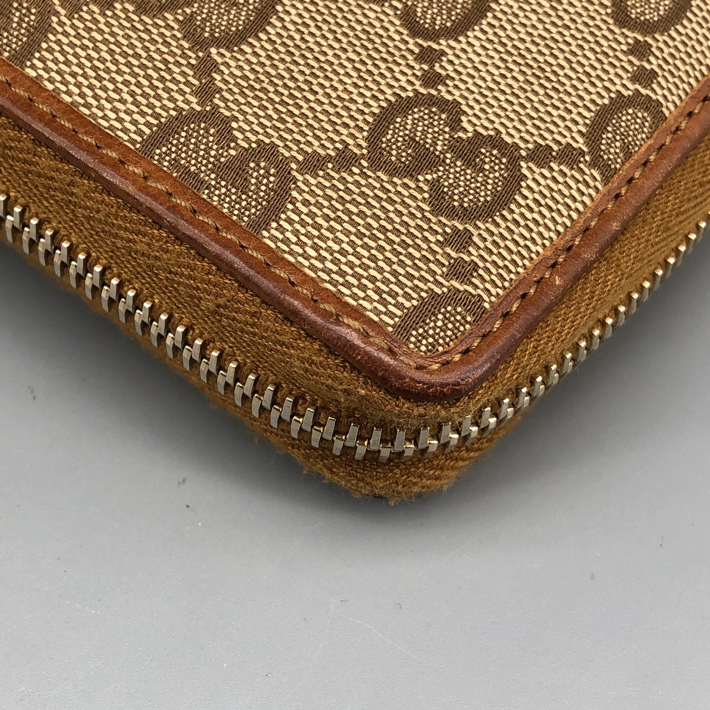 Gucci GG Supreme Zip Around Long Wallet Beige/Caramel