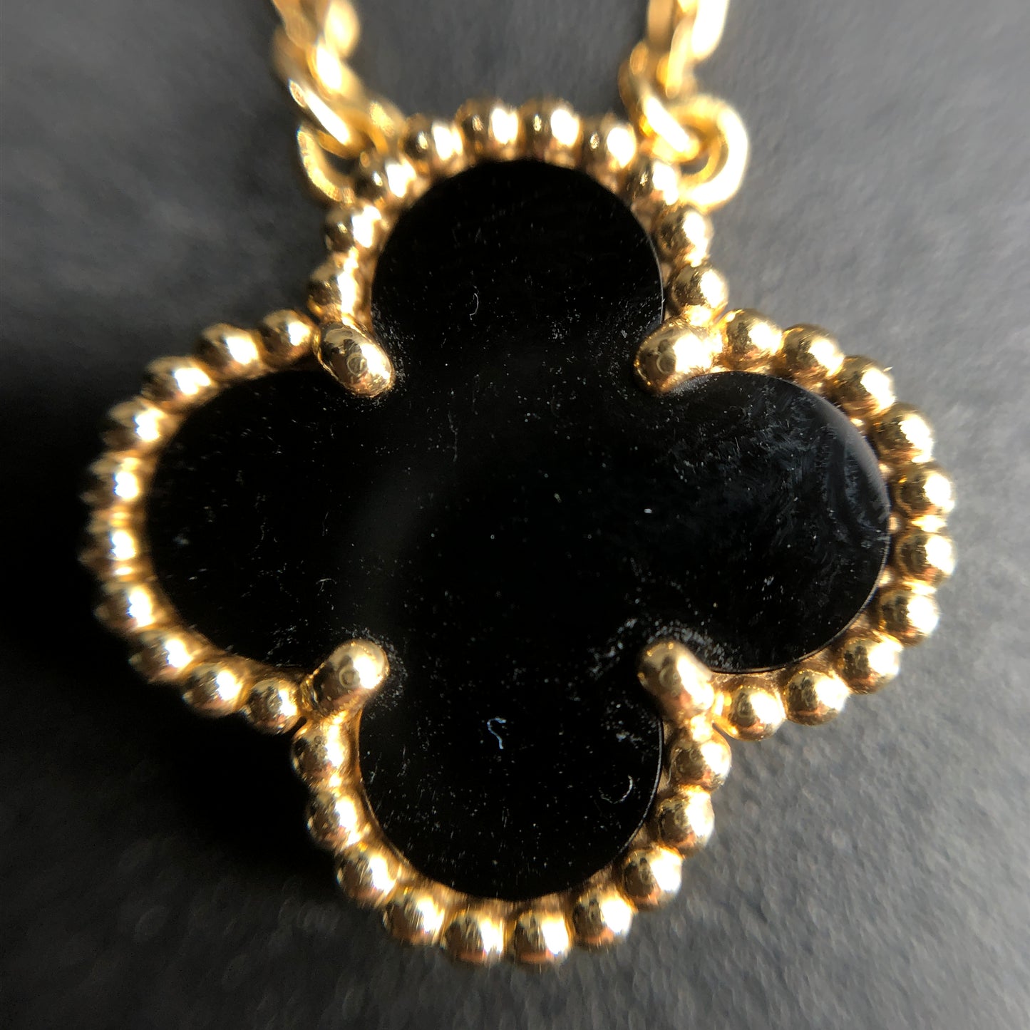 Van Cleef & Arpels Vintage Alhambra Black Onyx Single Motif Necklace AU750 Yellow Gold