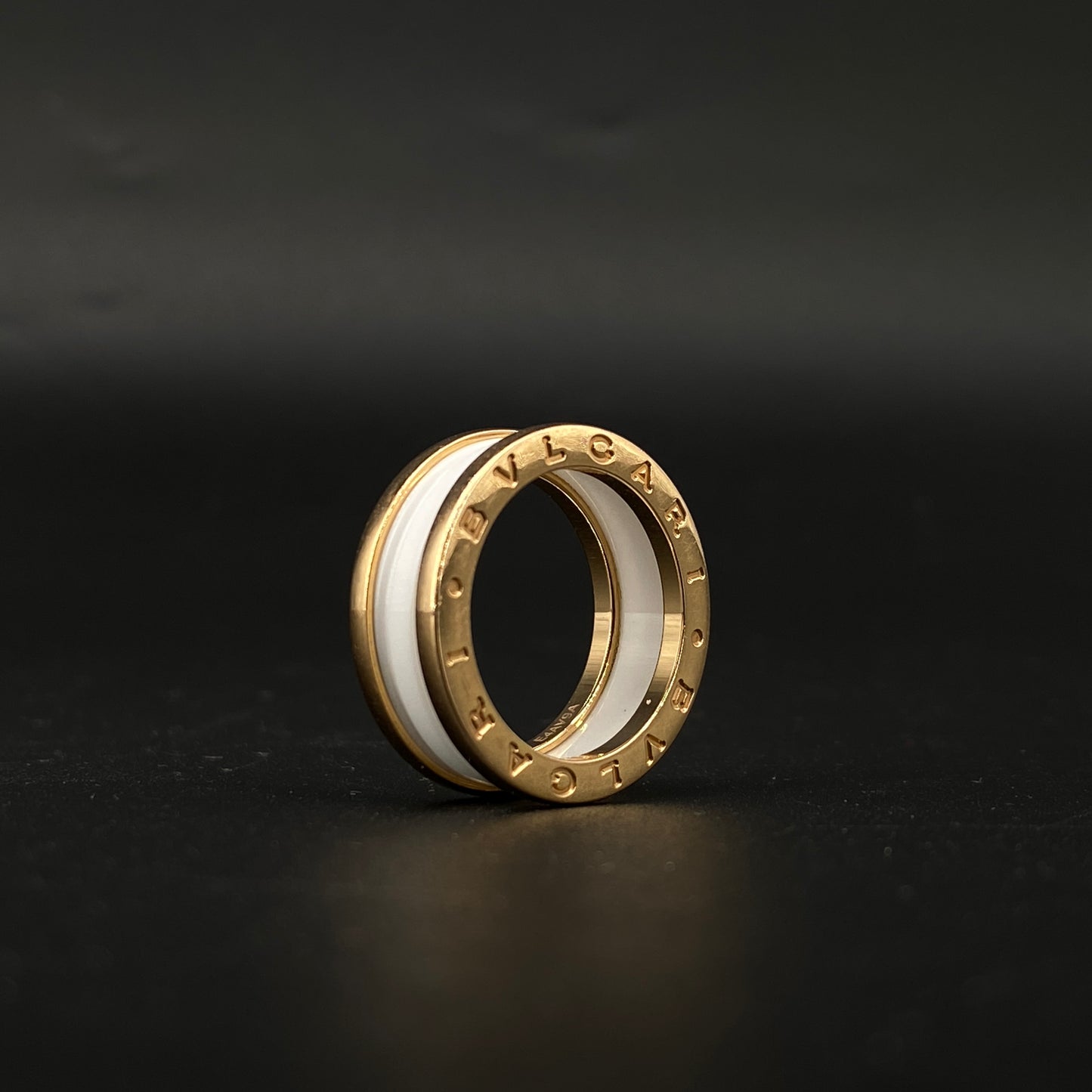 Bvlgari B.zero1 AU750 Yellow Gold White Ceramic Band Ring Size 55mm