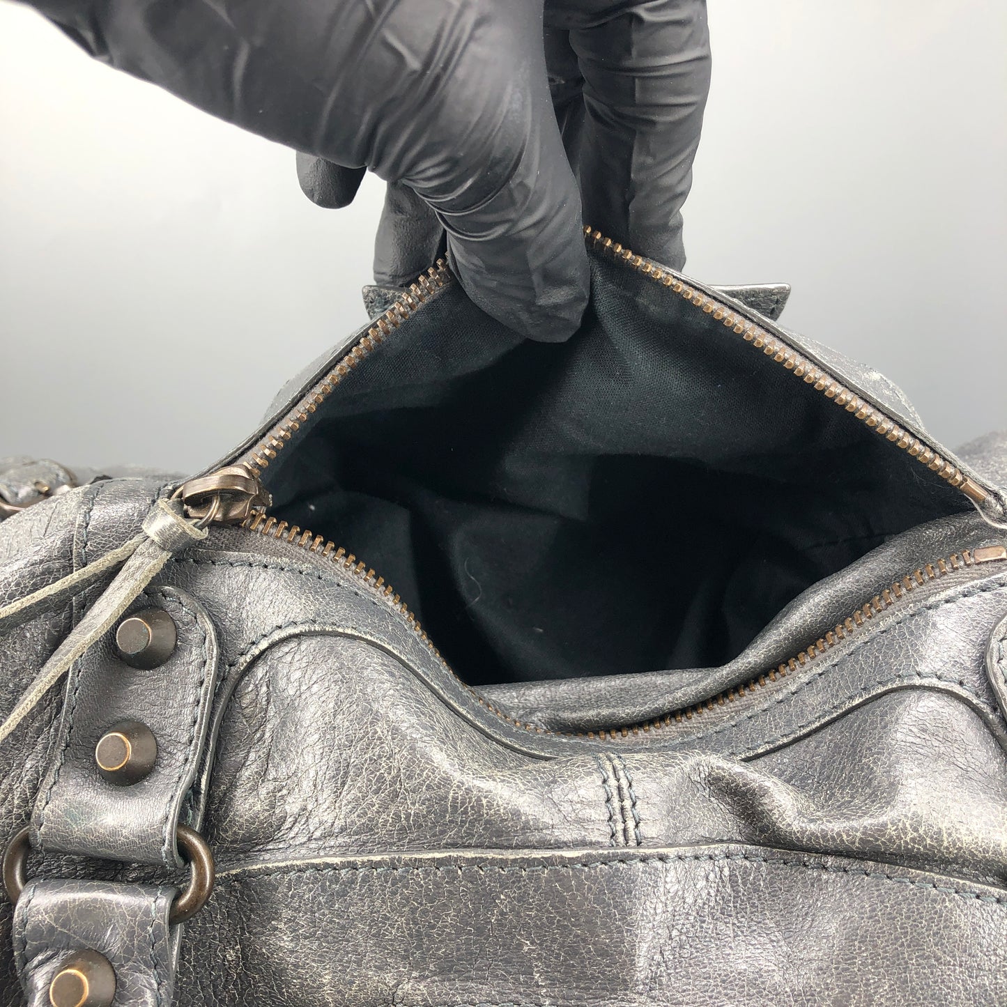 Balenciaga Classic City Distressed Leather Shoulder Handbag Grey