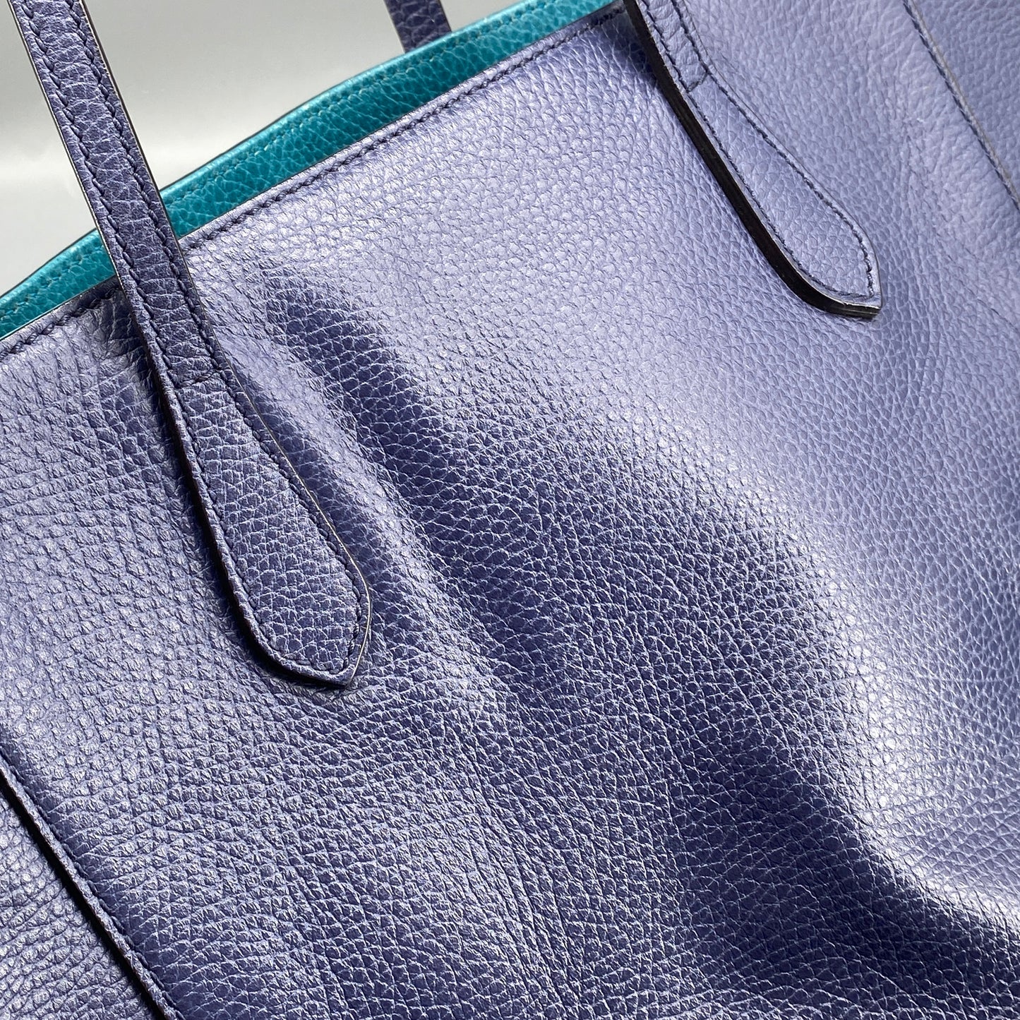 Gucci Grained Leather Tote Bag  Navy