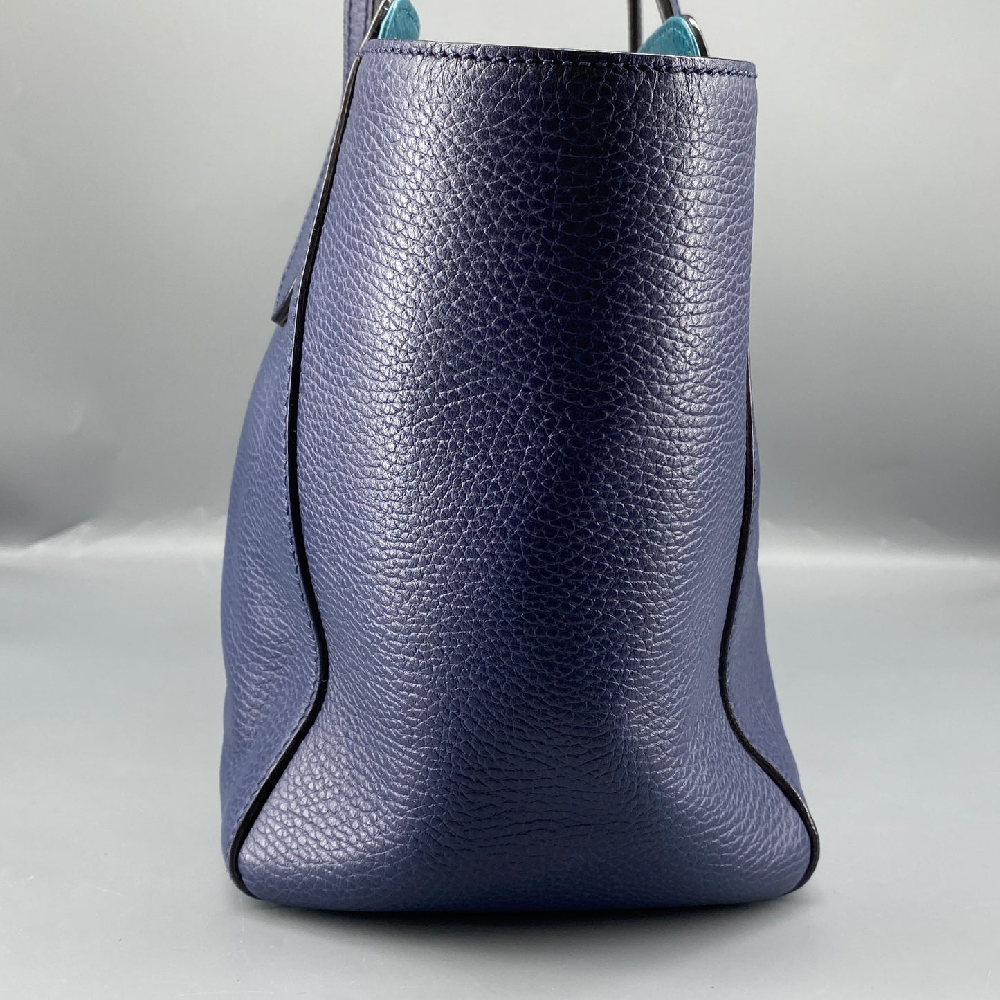 Gucci Grained Leather Tote Bag  Navy