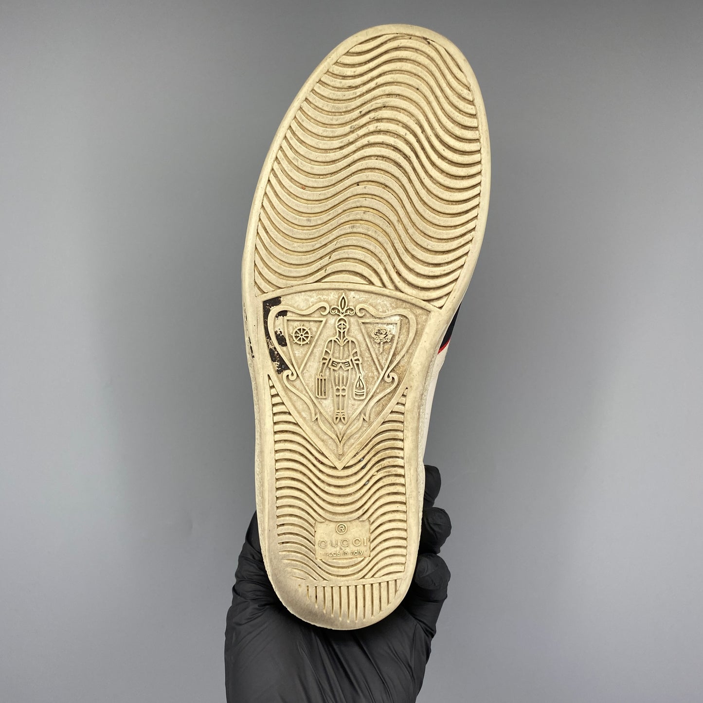 Gucci Women's White Red Stripe Leather Low Top Sneakers Size 37