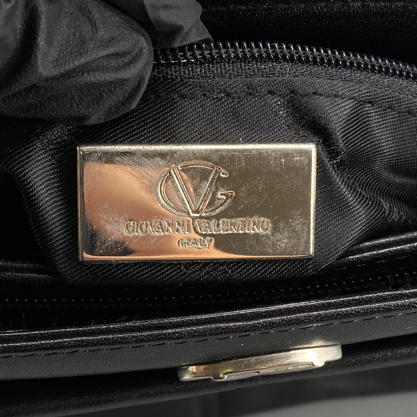 Giovanni Valentino Black Smooth Leather Logo Shoulder Bag