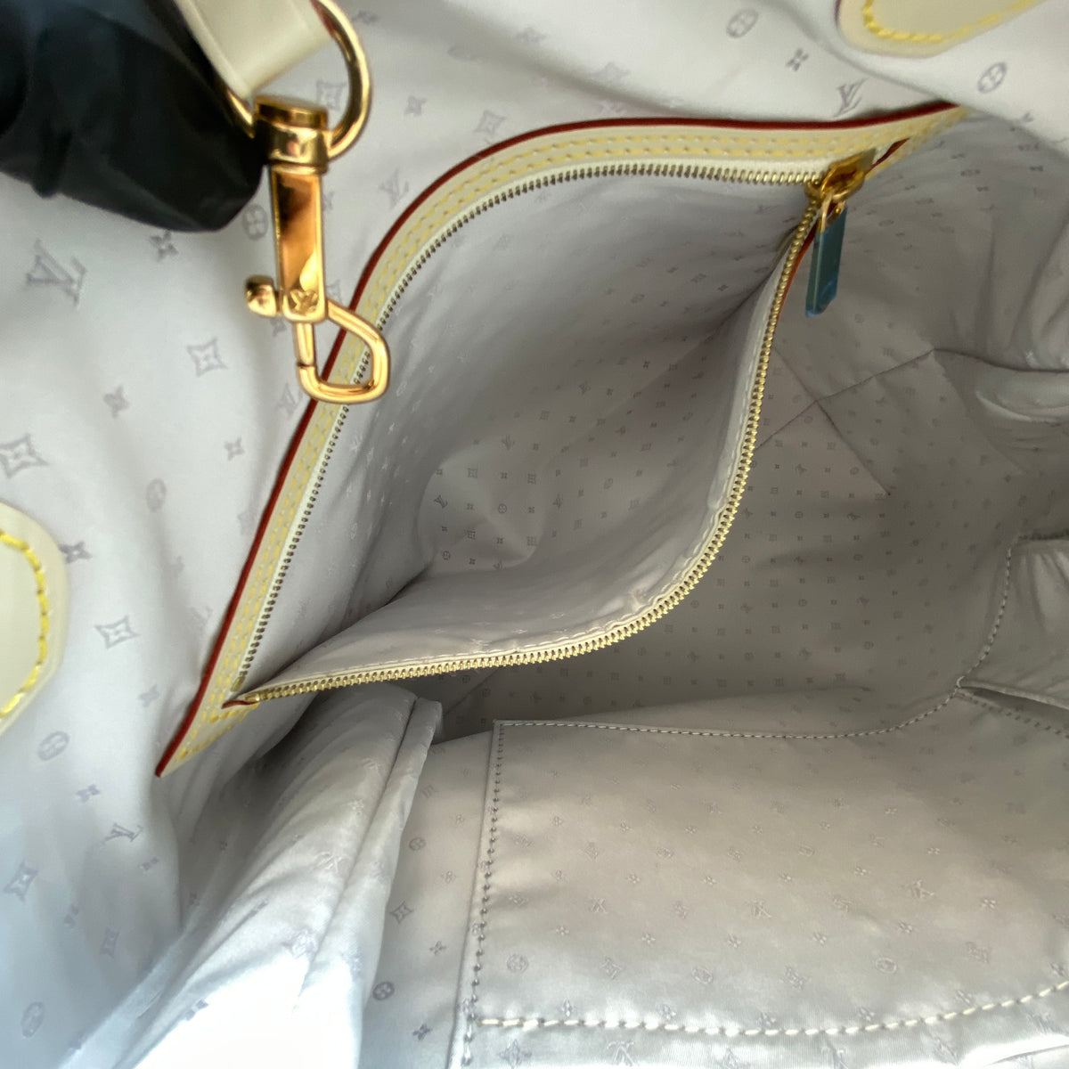 Louis Vuitton Cream Suhali Leather Le Majestueux Tote Bag