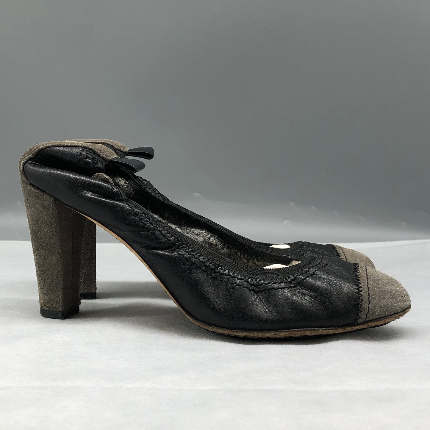 Chanel Women's Black & Grey Suede Cap-Toe Heels shoes 37
