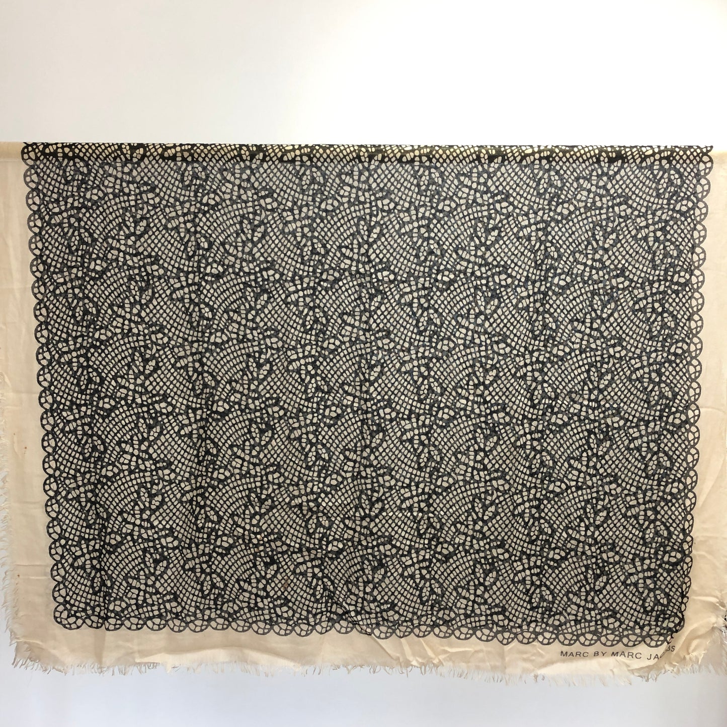 Marc by Marc Jacobs Lace Print Large Scarf 106*180cm Cream/Black