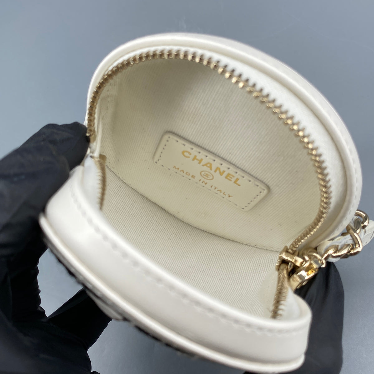Chanel Tweed Quilted Round Filigree Pouch With Chain White Black