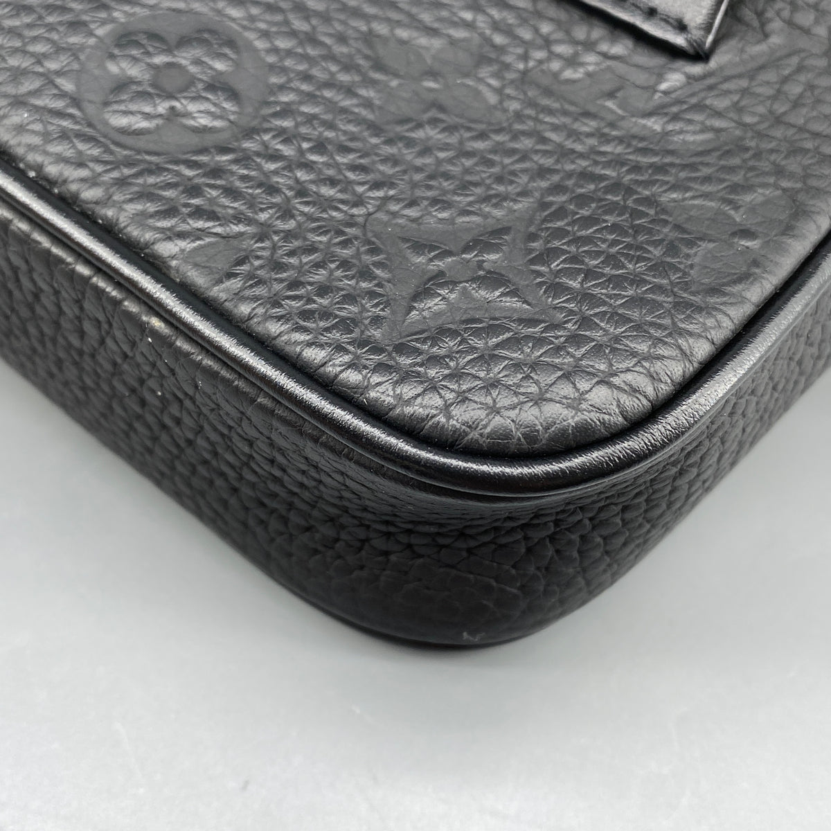 Louis Vuitton Taurillon Monogram Solar Ray Limited Volga Belt Bag Black