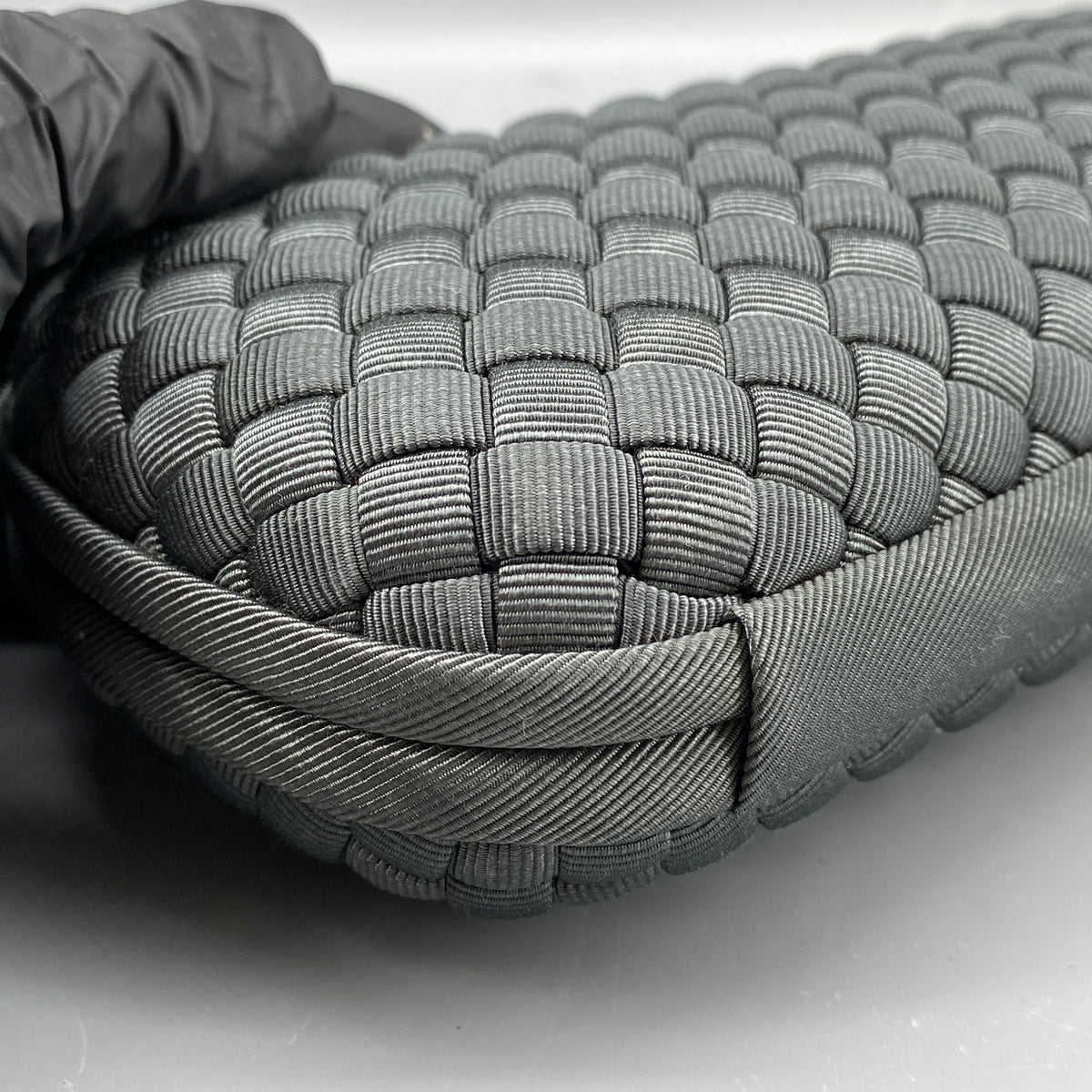 Bottega Veneta Dark Grey/Green Intrecciato Leather Knot Clutch Bag