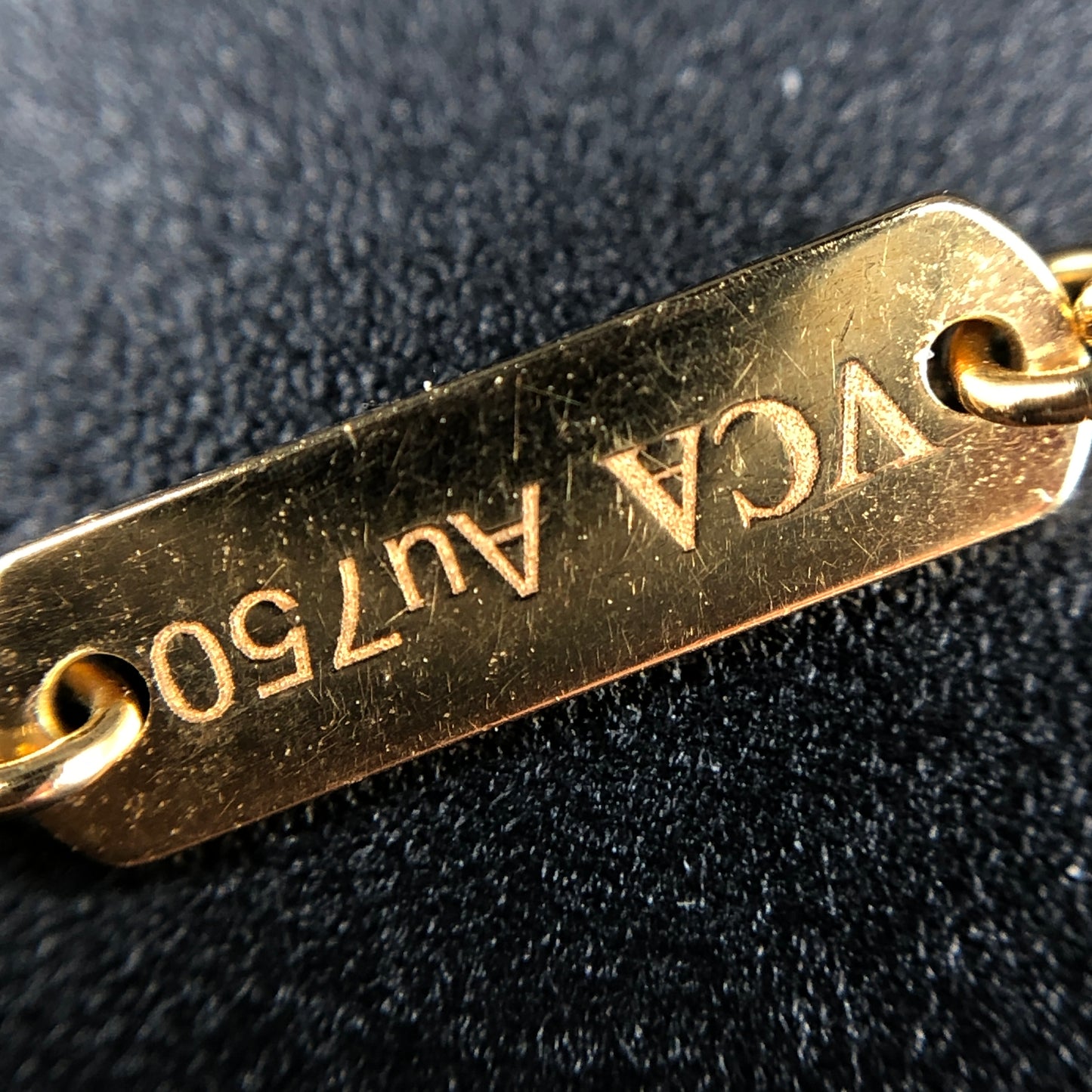 Van Cleef & Arpels Vintage Alhambra Black Onyx Single Motif Necklace AU750 Yellow Gold