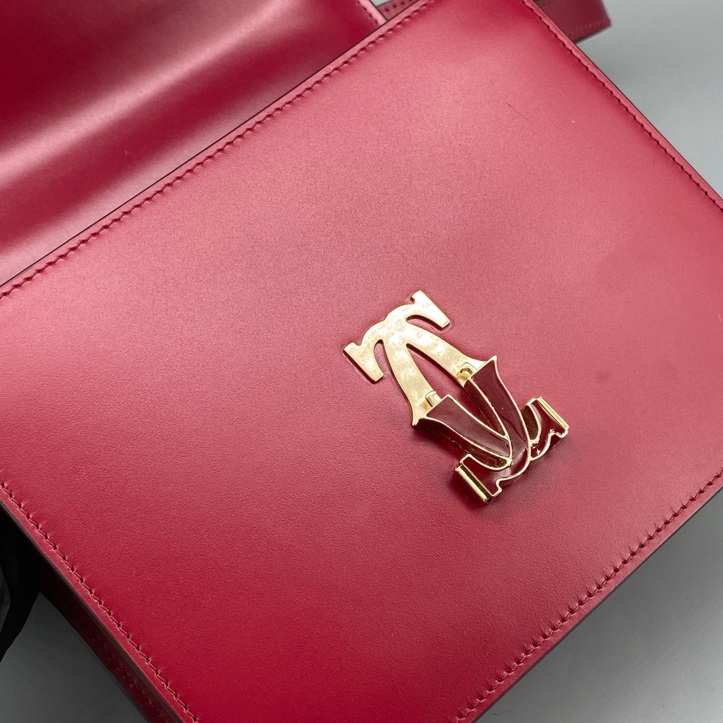 Cartier Red Smooth Leather Flap Crossbody Bag