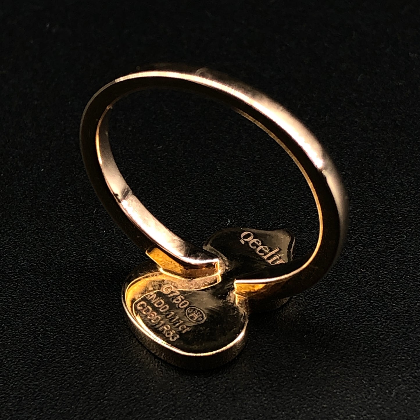 Qeelin Wulu 18k Gold Diamond & Mother-of-Pearl Ring Size 53mm