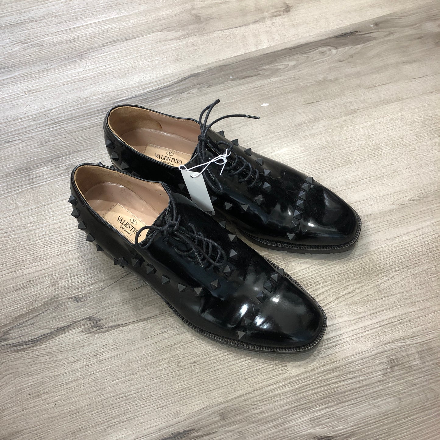 Valentino Women's Black Patent Leather Rockstud Derby Shoes shoes 36.5