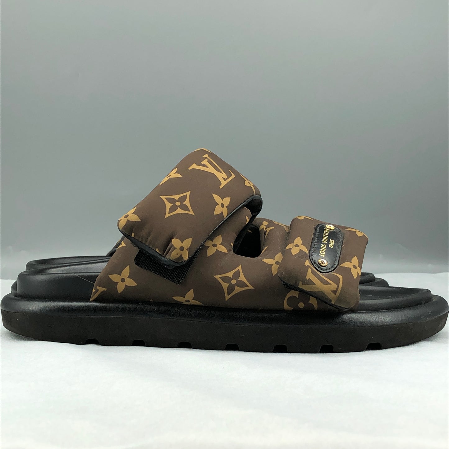 Louis Vuitton Unisex Monogram Slide Sandals 39 Brown