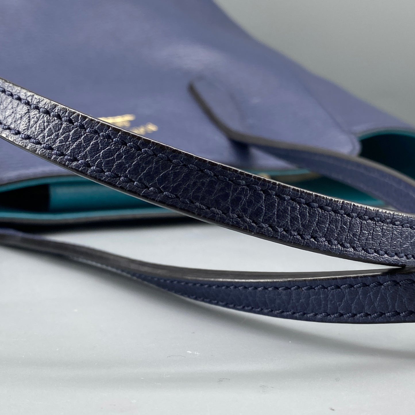 Gucci Grained Leather Tote Bag  Navy