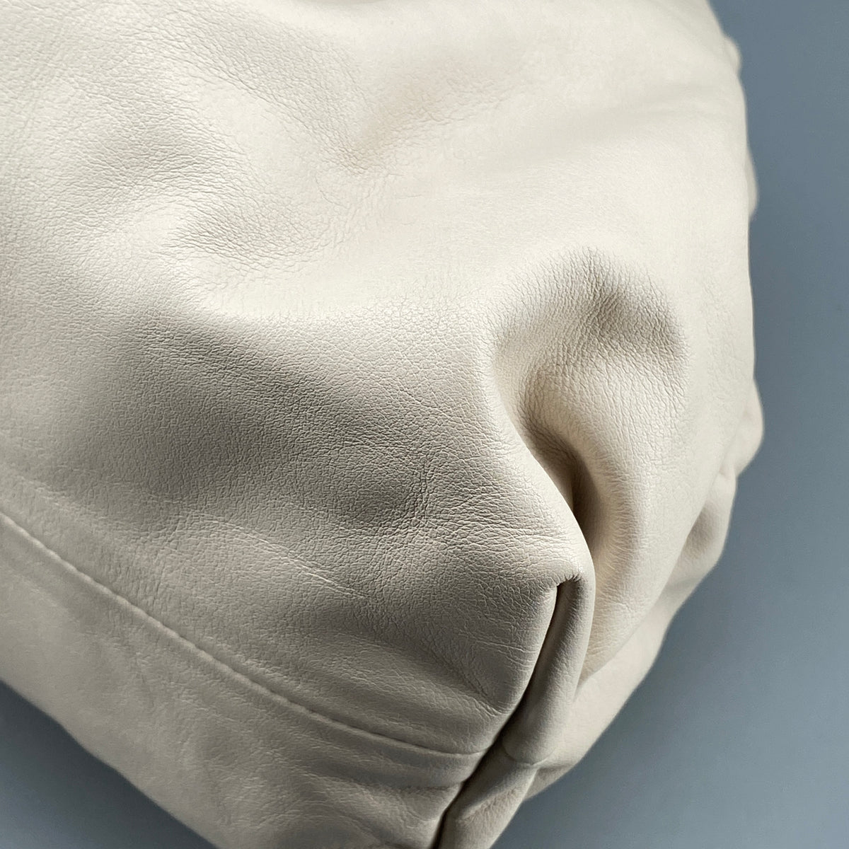 Bottega Veneta Pouch Bag Cream Leather
