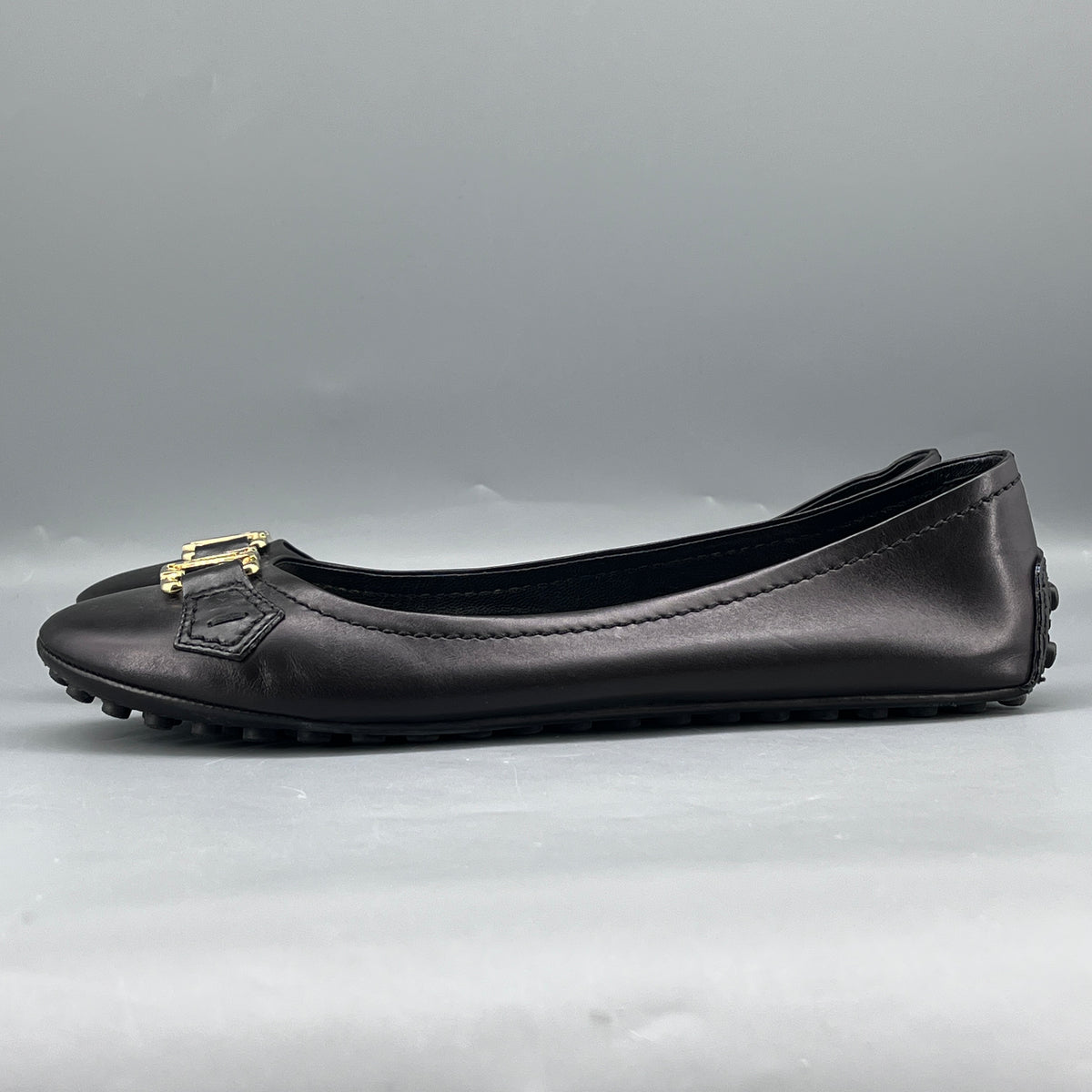 Louis Vuitton Black Leather Ballet Flats size 37.5