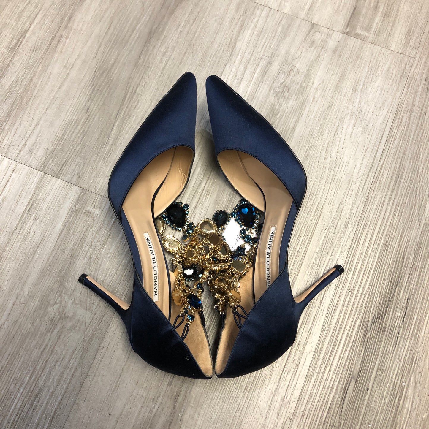 Manolo Blahnik Women's Satin Crystal Pointed Toe Stiletto Pumps Shoes 37.5 Dark Navy Blue