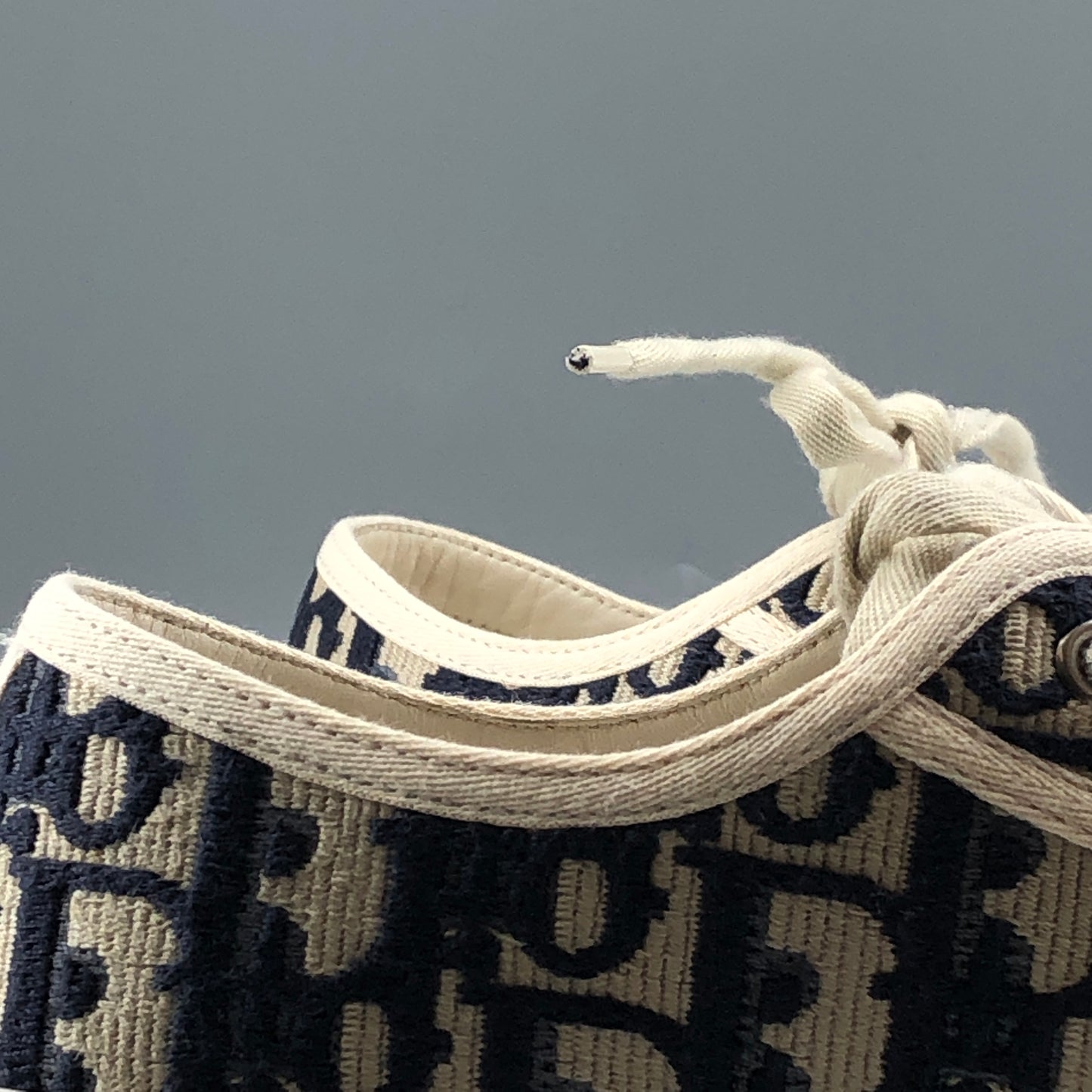Christian Dior Women's Walk'n'Dior Oblique Canvas Sneakers Size 35 Navy/Beige
