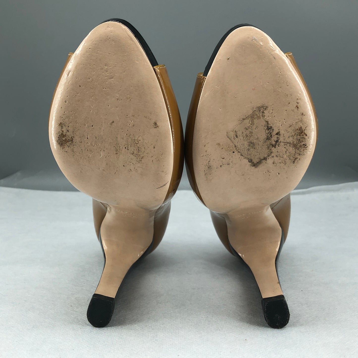 Miu Miu Women's Peep-Toe Patent Leather Pumps 35.5 Caramel