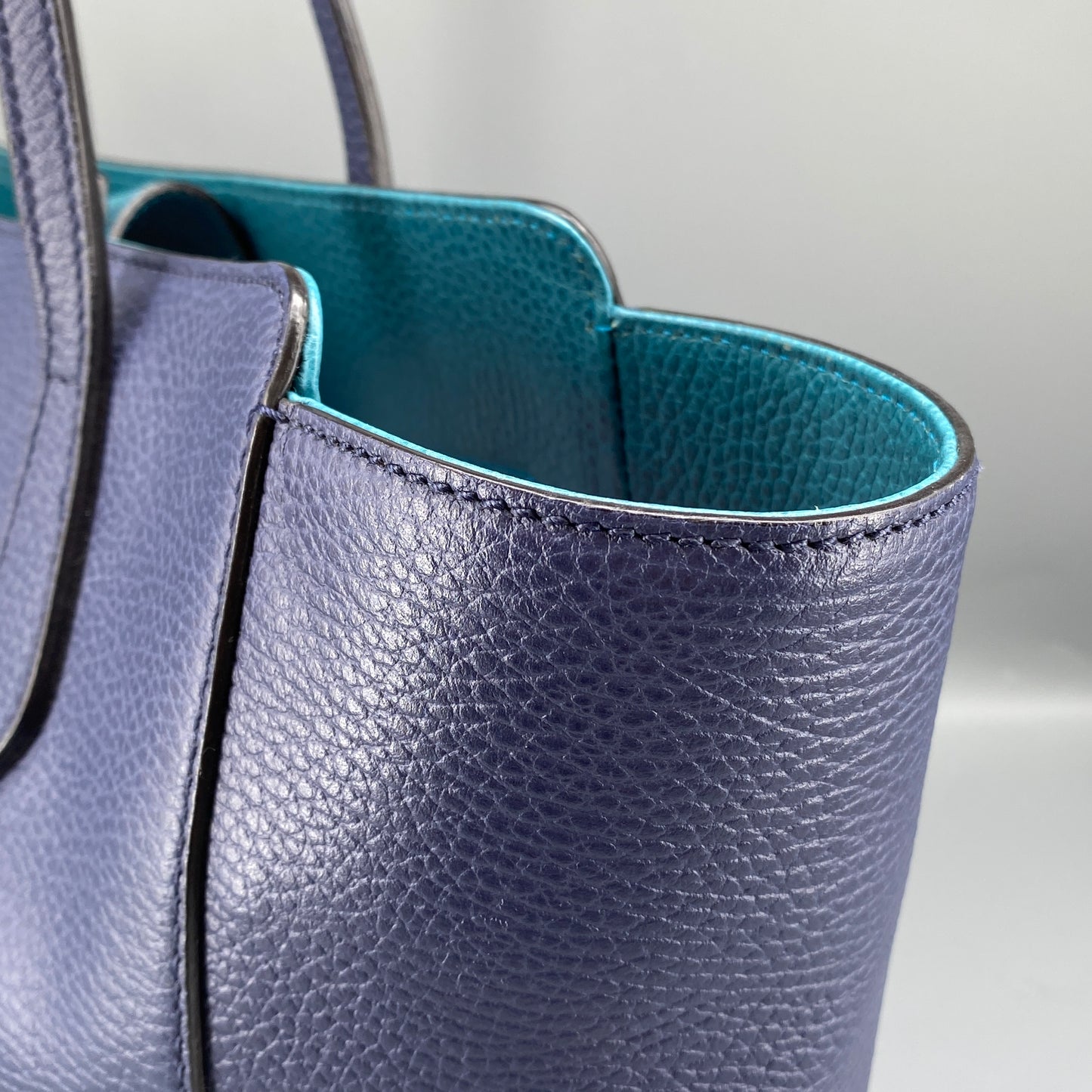 Gucci Grained Leather Tote Bag  Navy