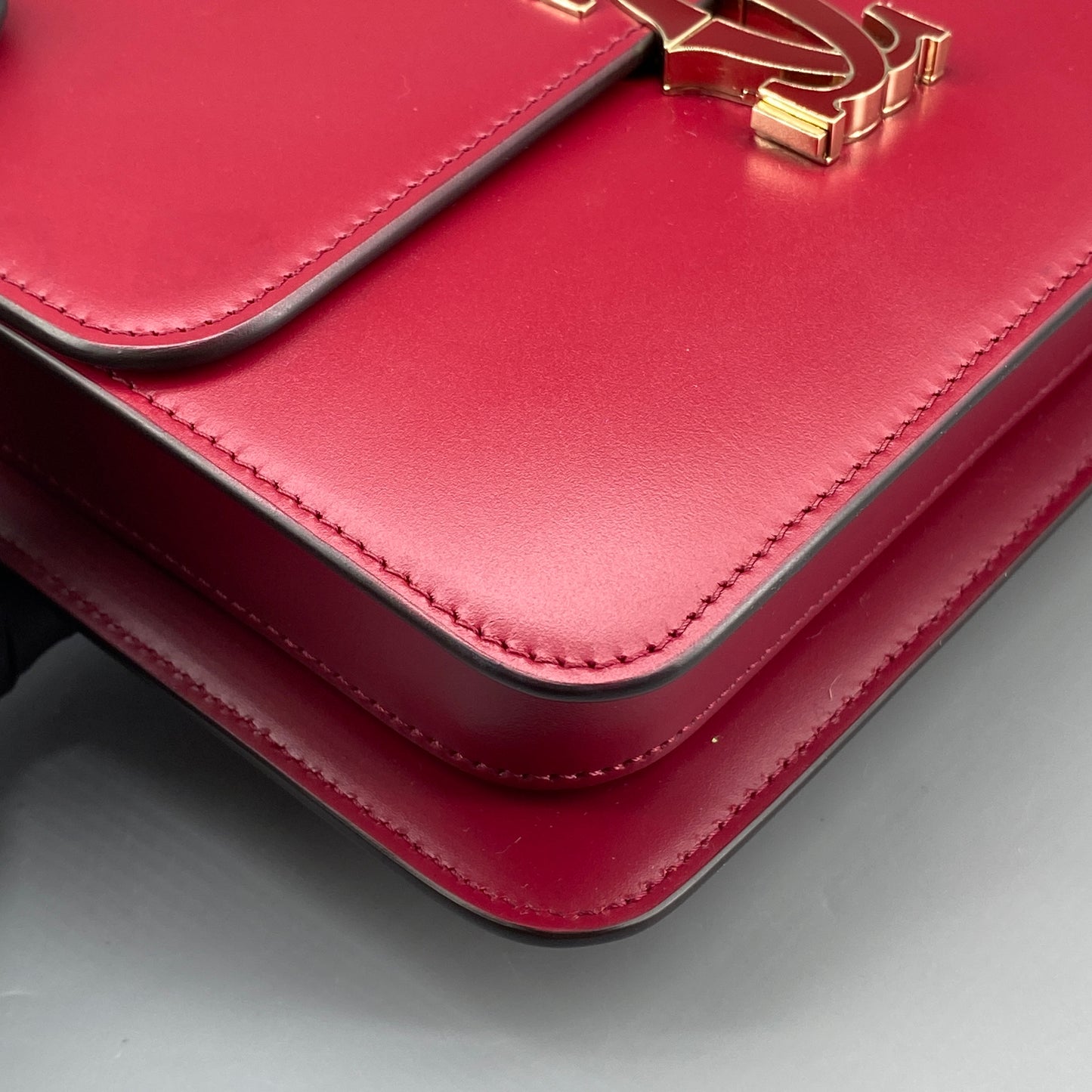 Cartier Red Smooth Leather Flap Crossbody Bag