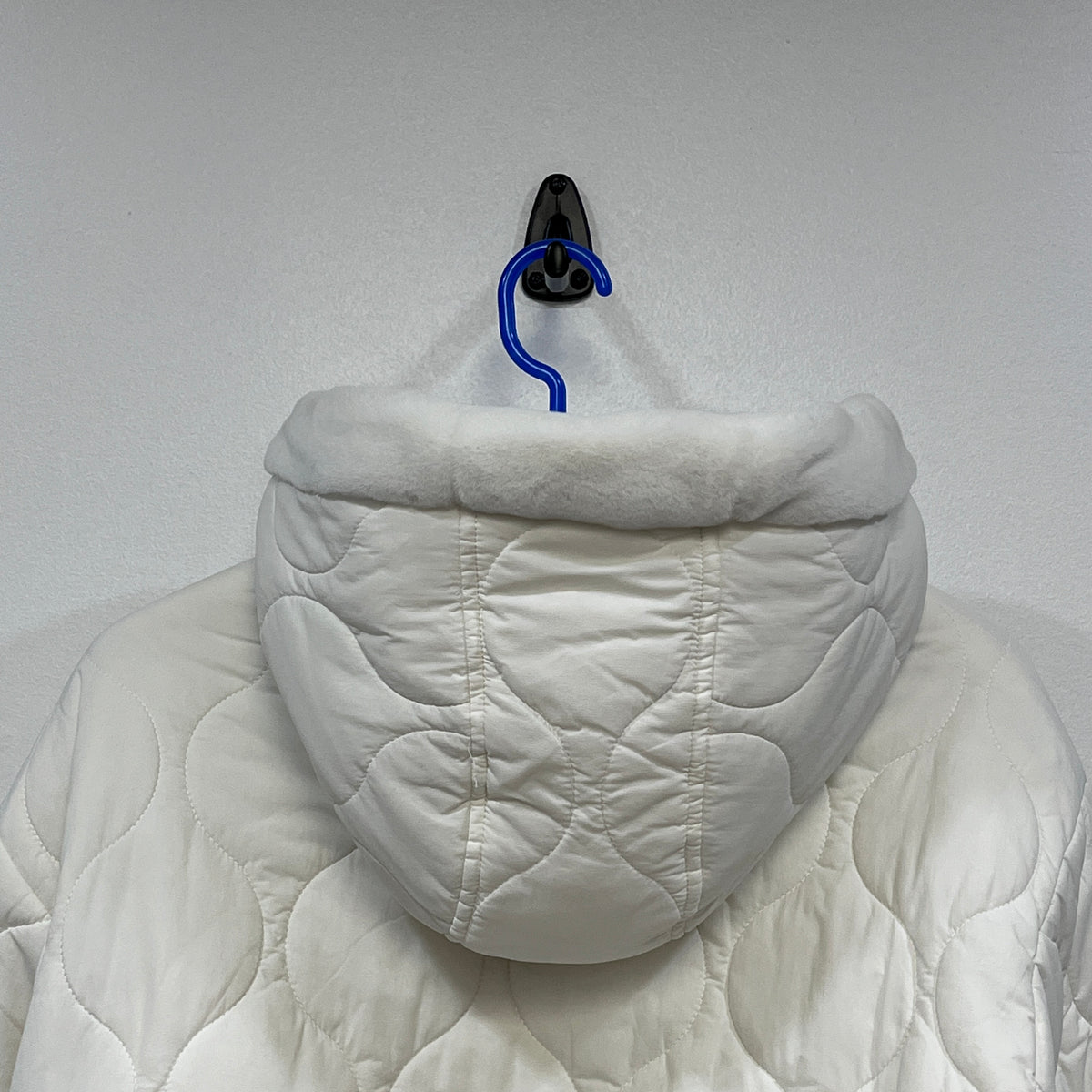 Moose Knuckles  White Hooded Zip Quilted Jacket Size M