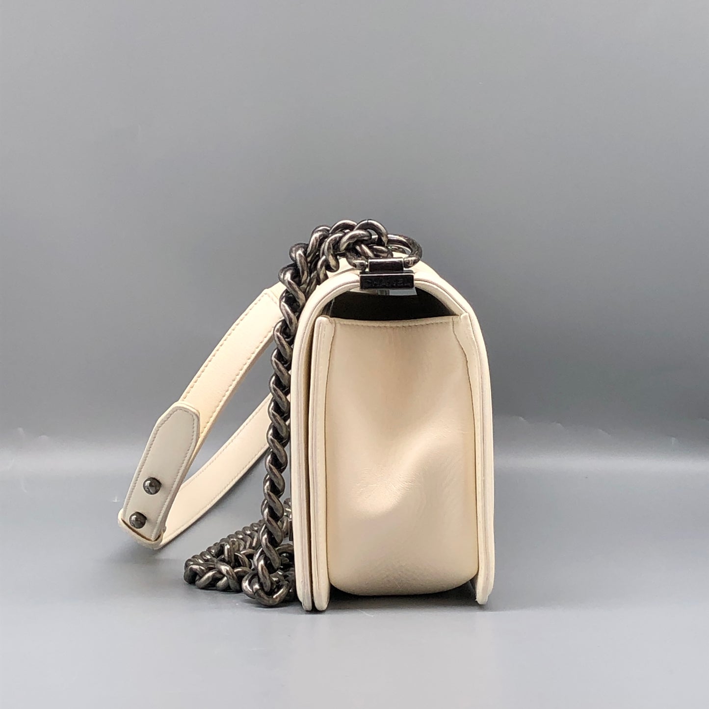 Chanel Boy Flap Quilted Leather Shoulder Bag Cream