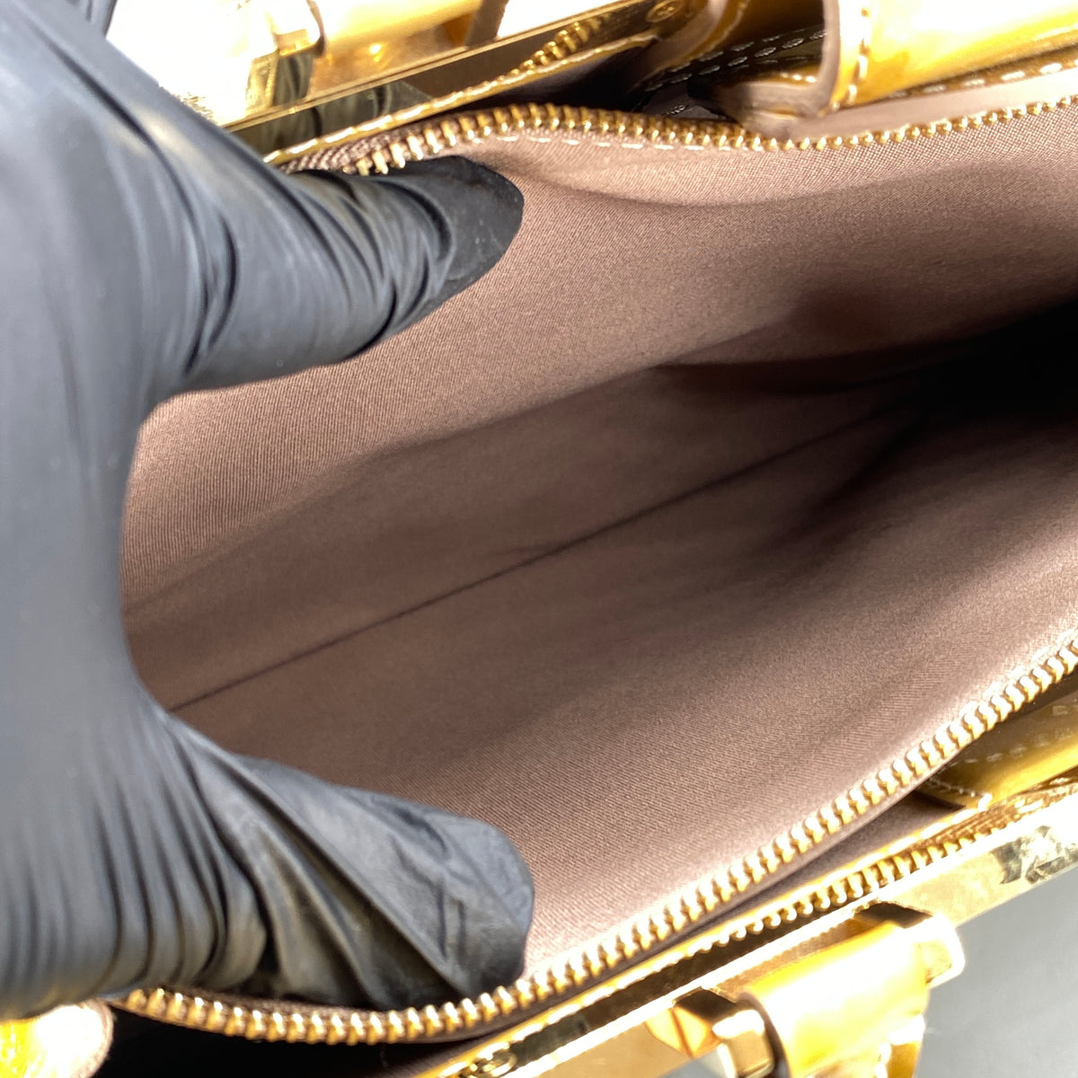 Louis Vuitton Monogram Vernis Deesse Gold Handbag